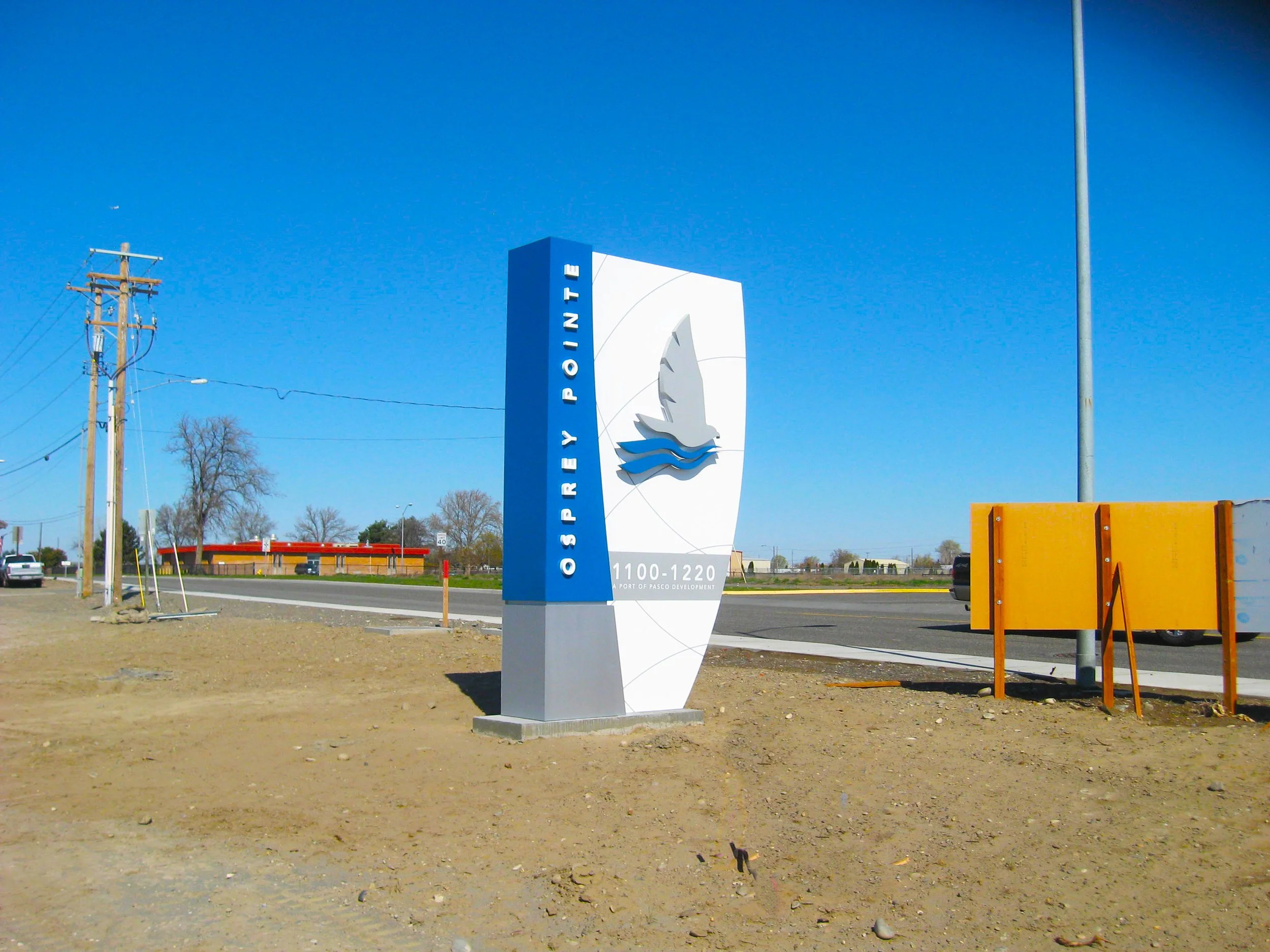 Plumb Signs crane installation at Port of Pasco