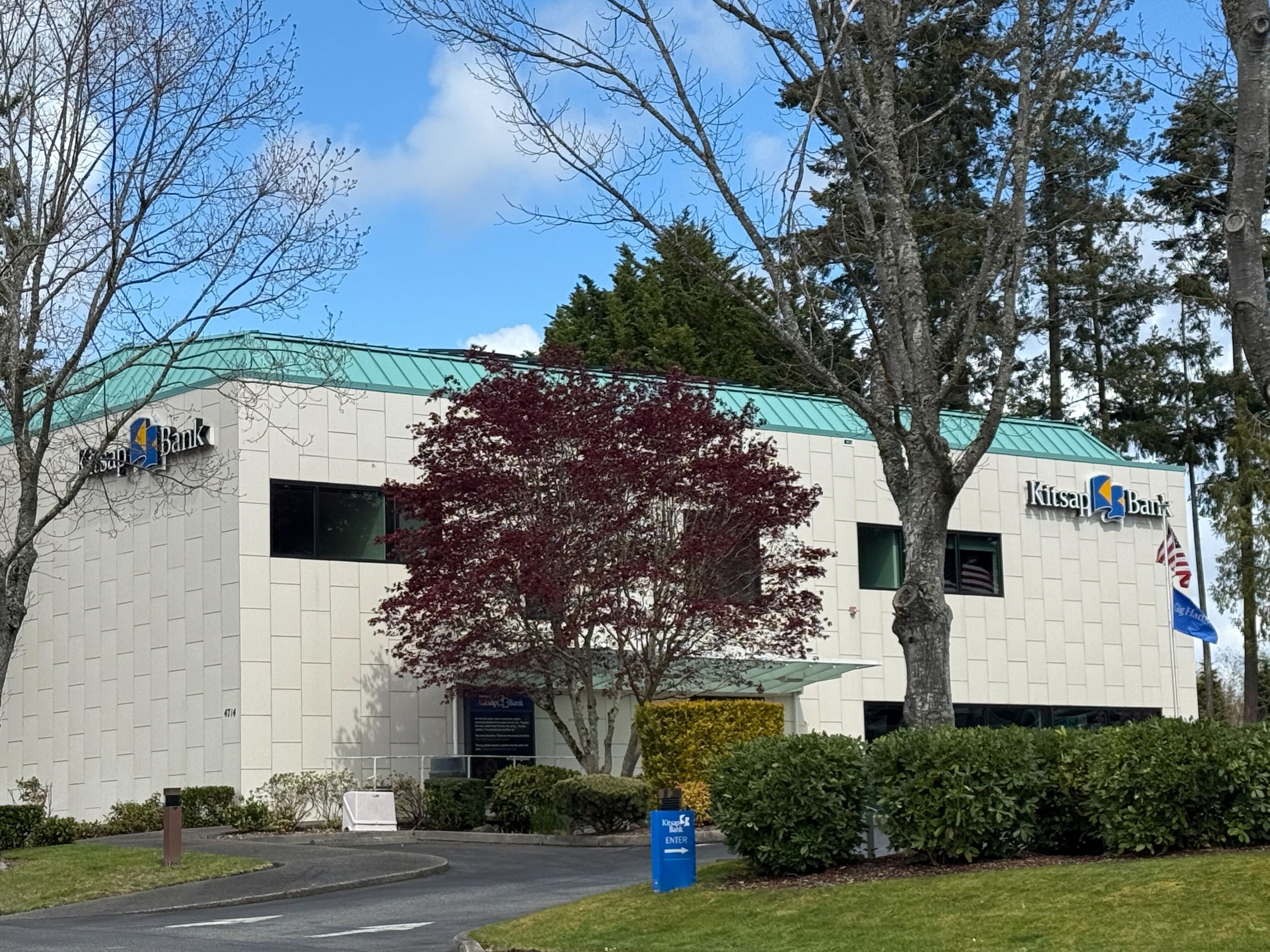 Kitsap Bank channel letter signage installed by Plumb Signs