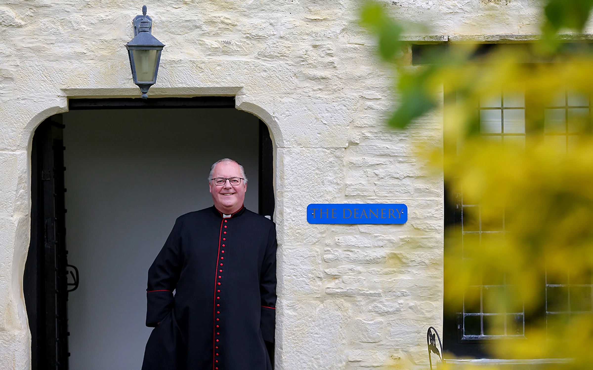 The Very Rev'd Dr Paul Shackerley