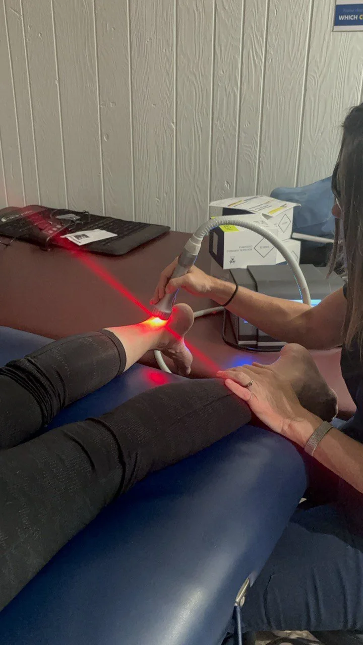Handpiece delivering Class IV laser therapy