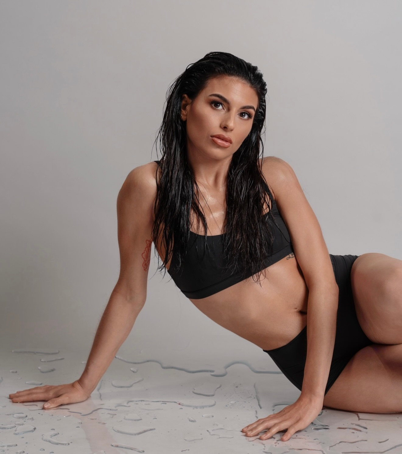 Florida-proof custom spray tan by The Glow Haven in Port St. Lucie