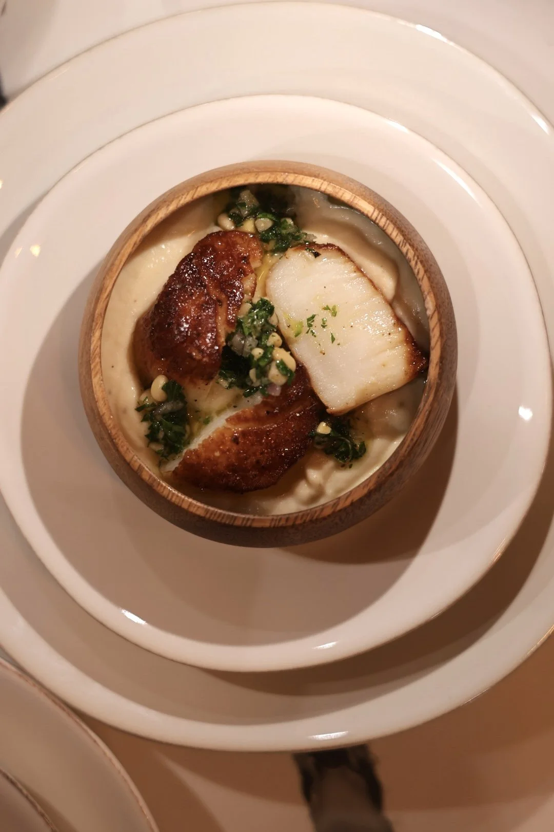 Seared sea scallop with cauliflower puree and gremolata
