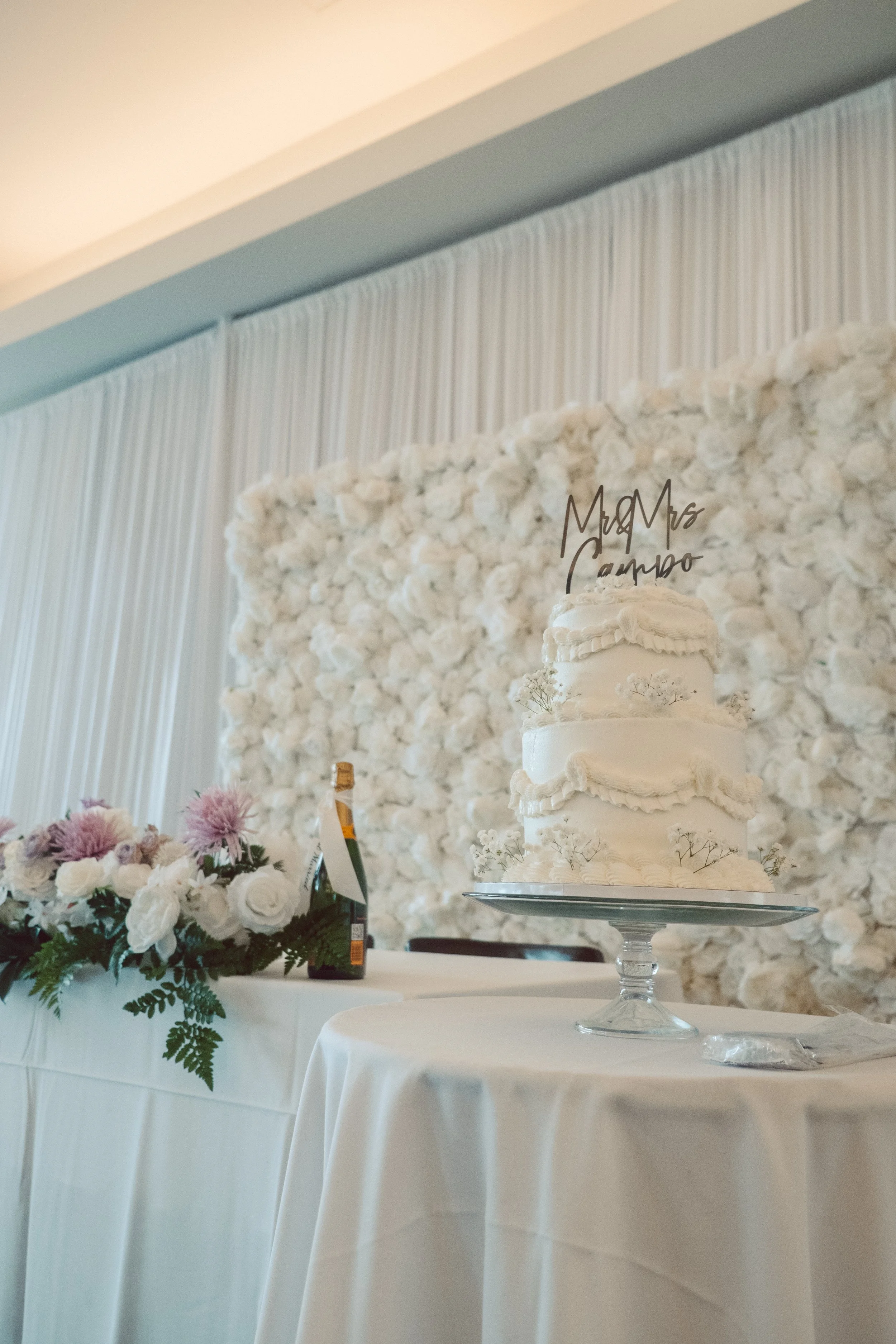 Outdoor wedding florals Kapolei Golf Course — Your Story Events
