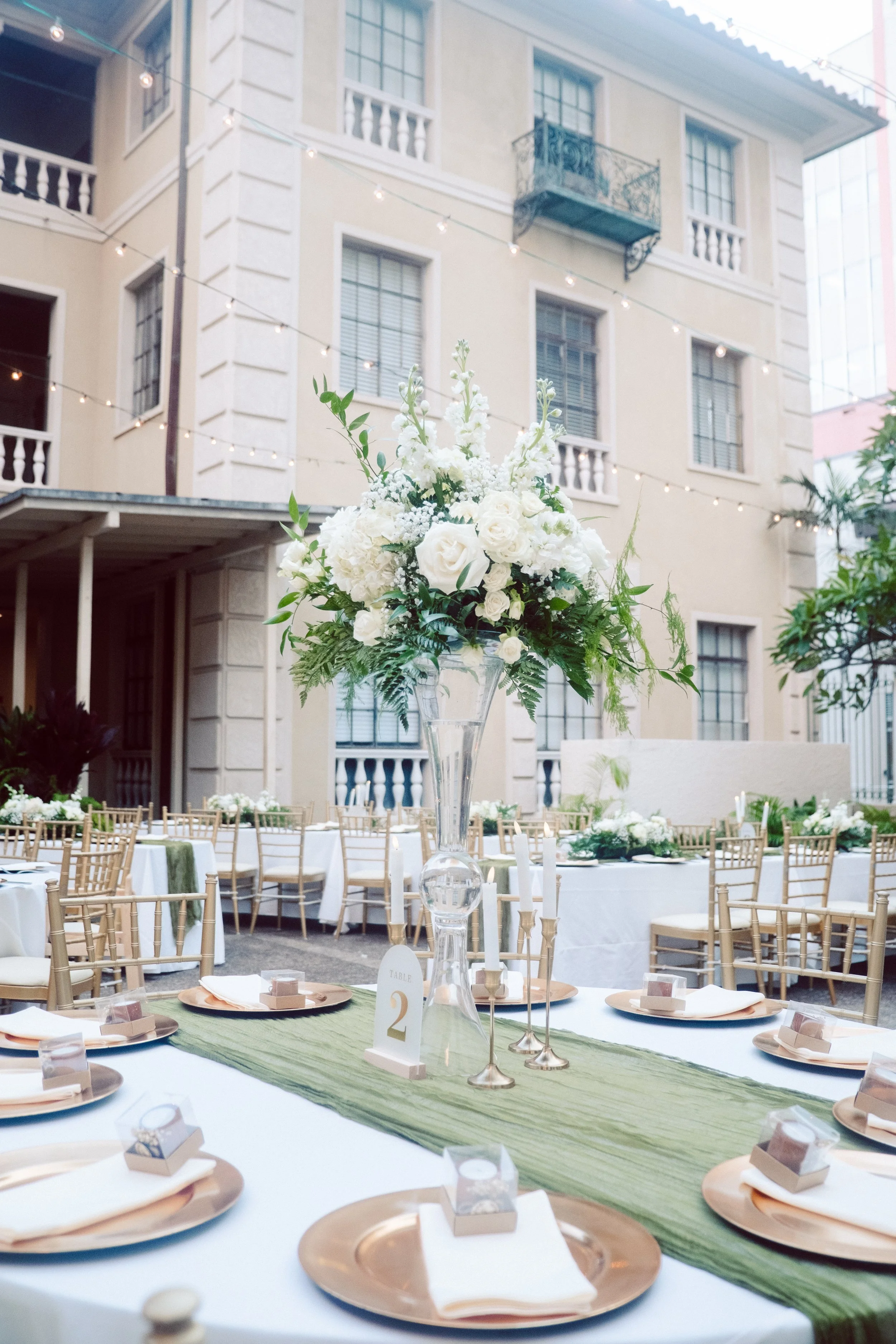 Wedding florals Cafe Julia Honolulu — Your Story Events Hawaii