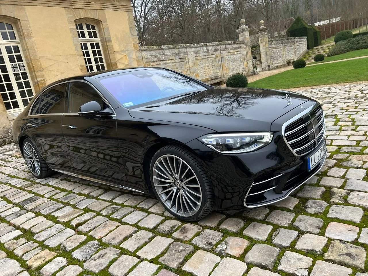 Sedan with driver for executive transfers in Europe