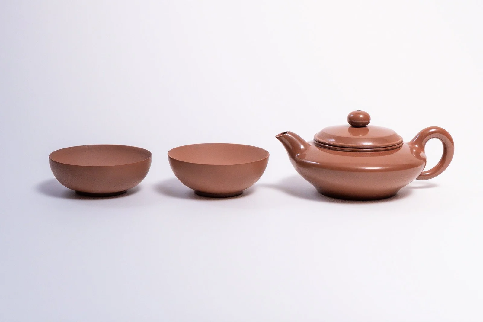 02 / 茶壺と茶杯を合わせる。