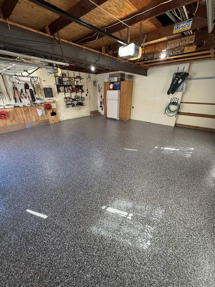 Finished Garage Flake