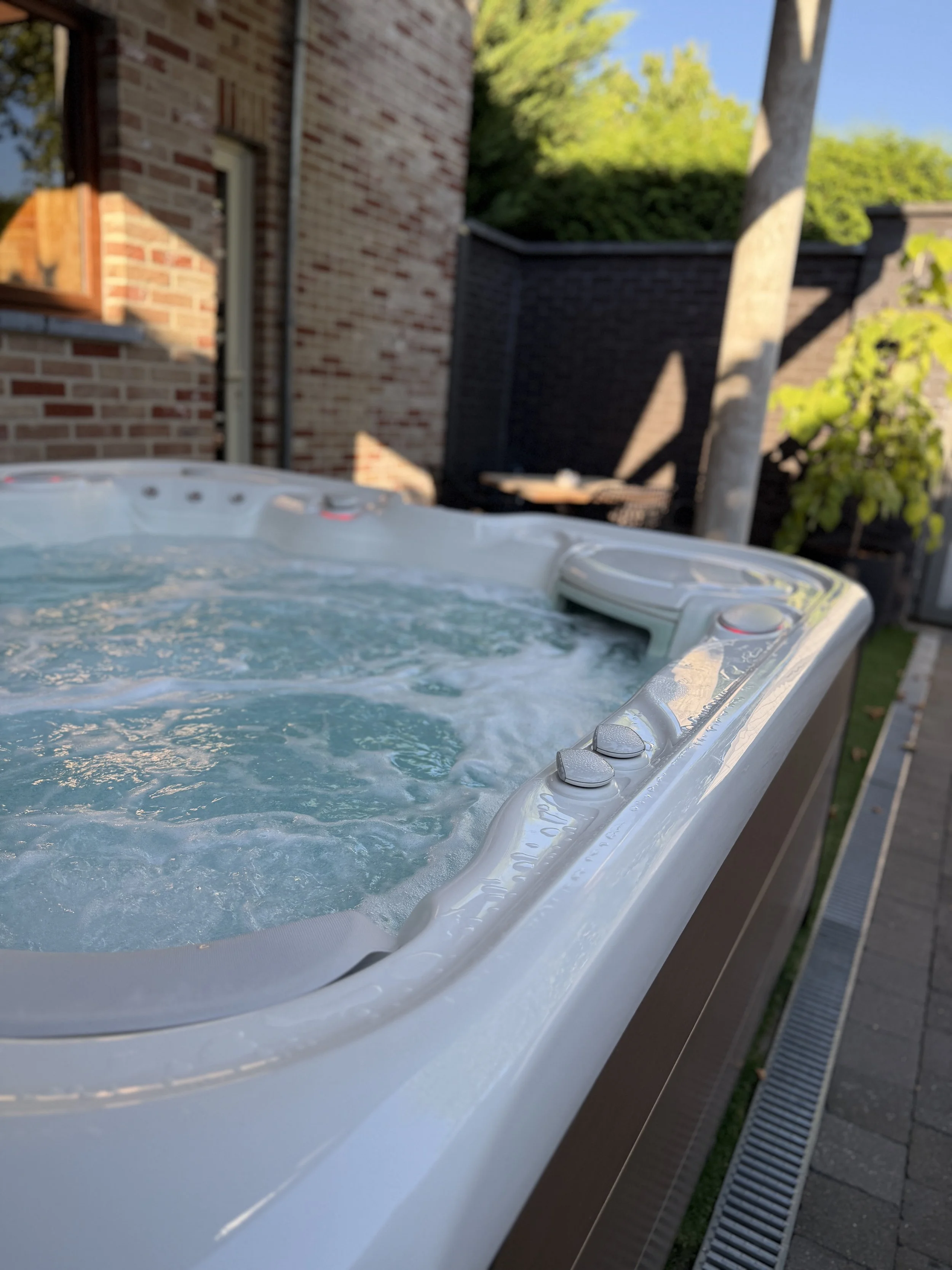 Jacuzzi