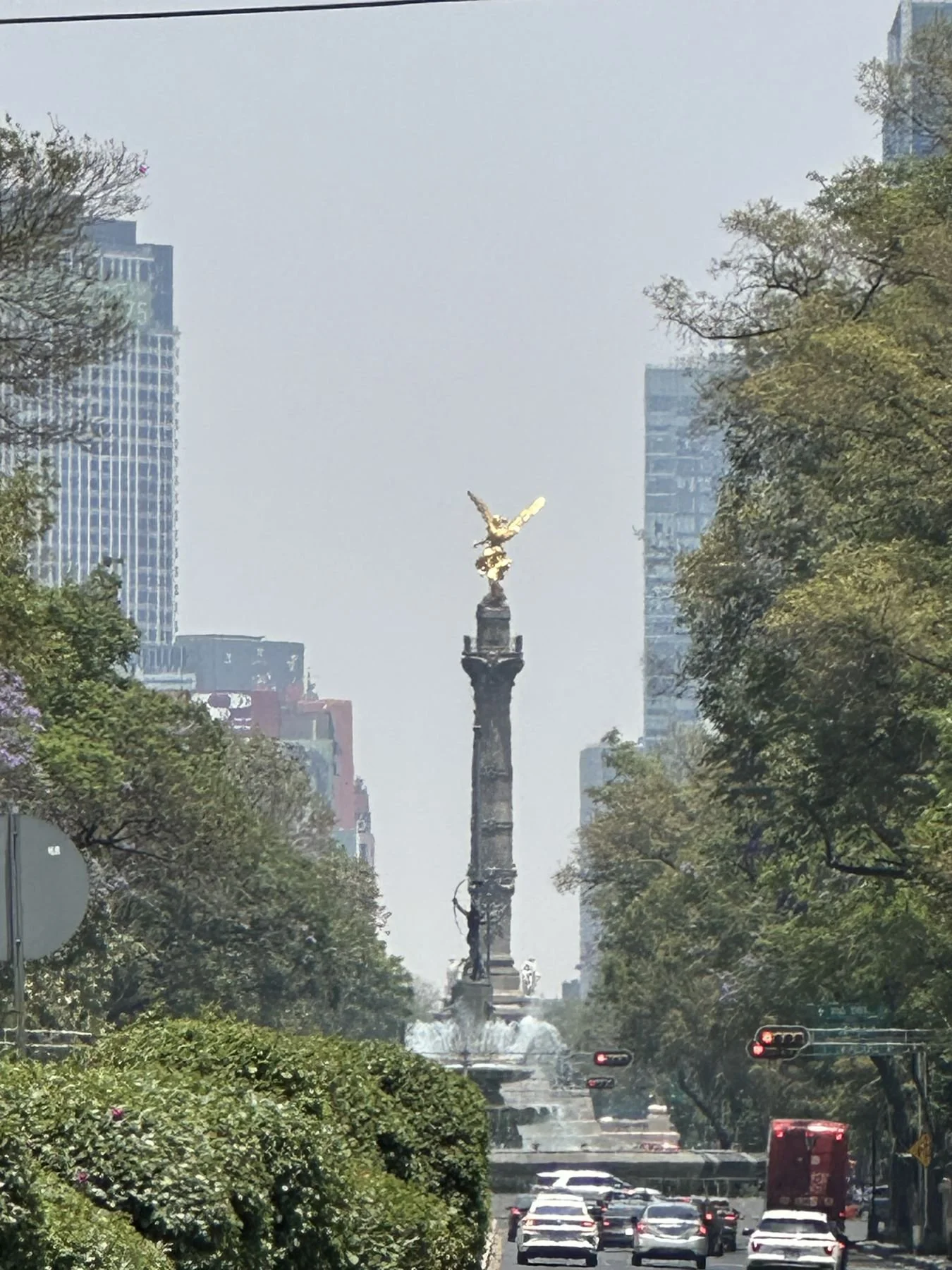 Mexico City travel – the Ángel down Reforma