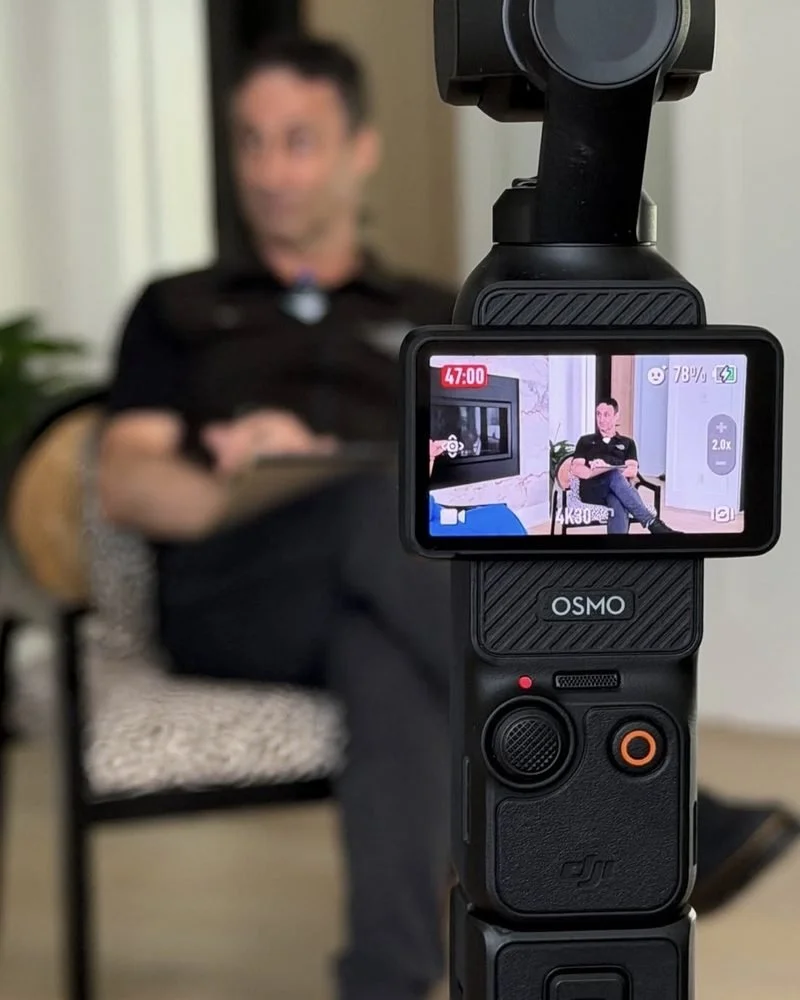 Camera capturing a HuMed interview