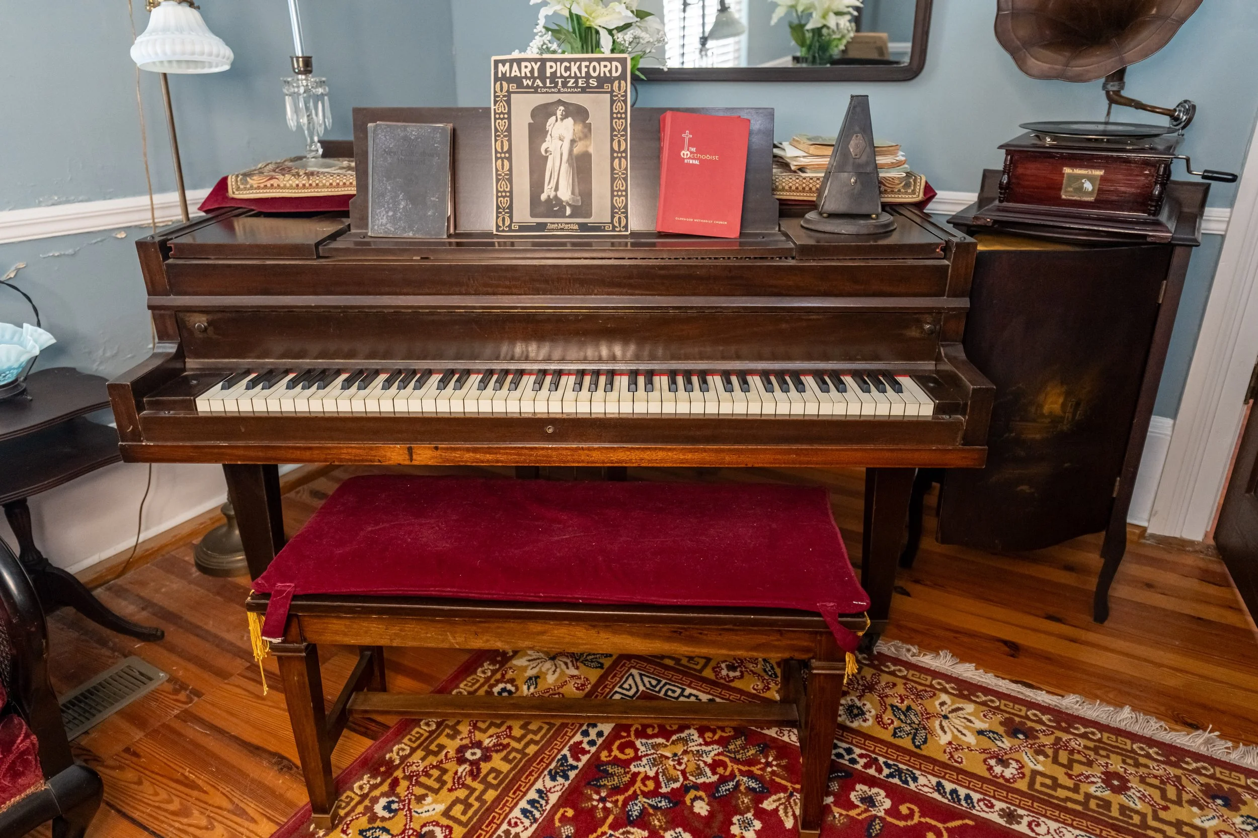 Retro rotary phone on marble table