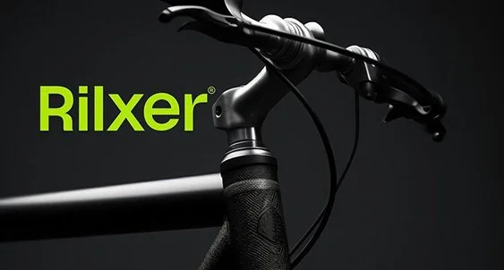 Branding en header design voor Rilxer