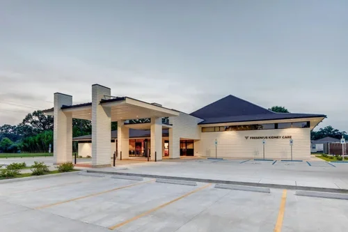 Outpatient and specialty clinic construction by Kent Design Build — Fresenius dialysis and ambulatory care facility in Louisiana