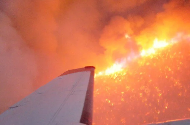 Dynamic Aviation history photo, 1998: Aerial Firefighting Commences