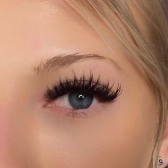 Wet set lash extensions, spiky closed fans mimicking fresh mascara