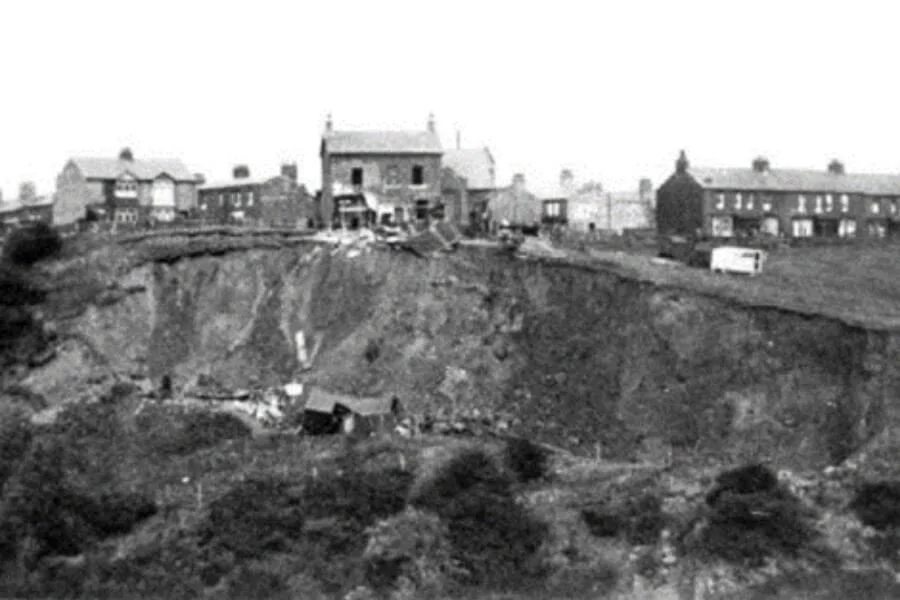 Historic photograph of the 1927 slope failure at Loftus Bank