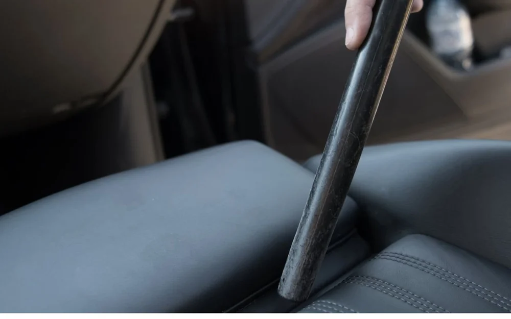 Interior vacuum and tidy