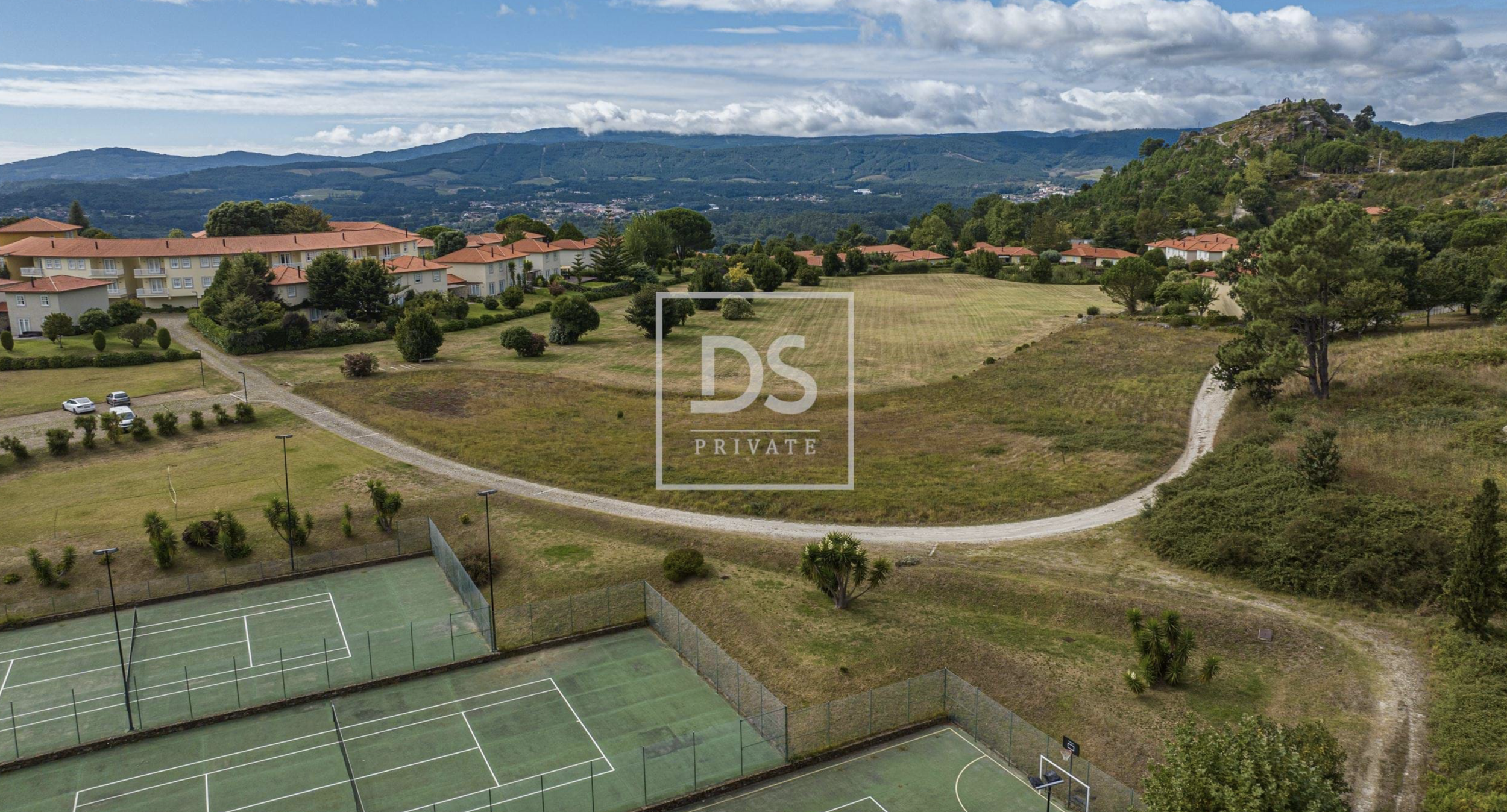 Development perspective and surroundings