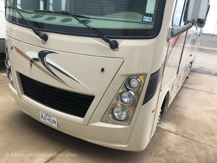 Class A motorhome front end after repair and refinishing – Advanced Collision Specialists, Burleson TX