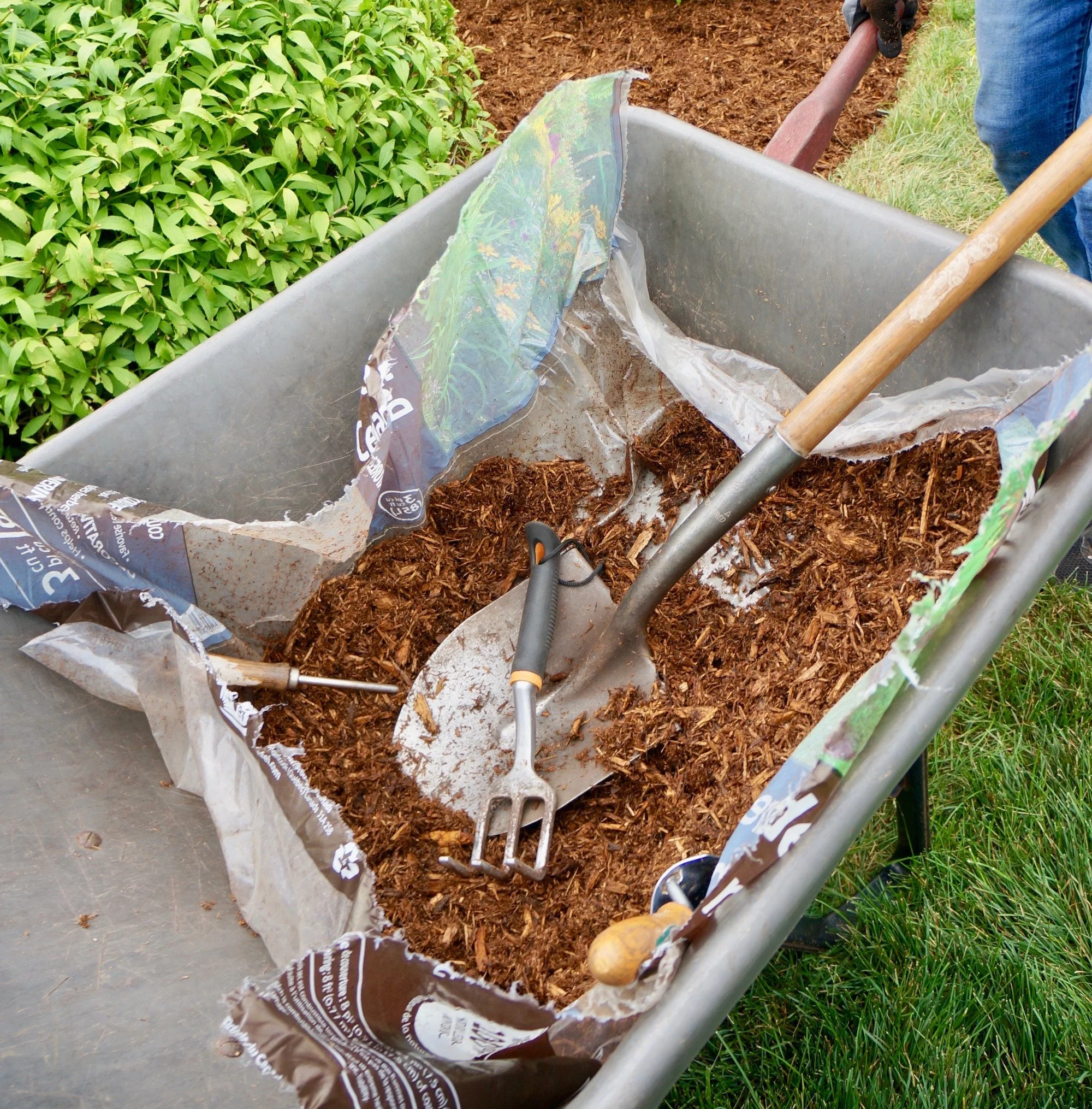mulch install