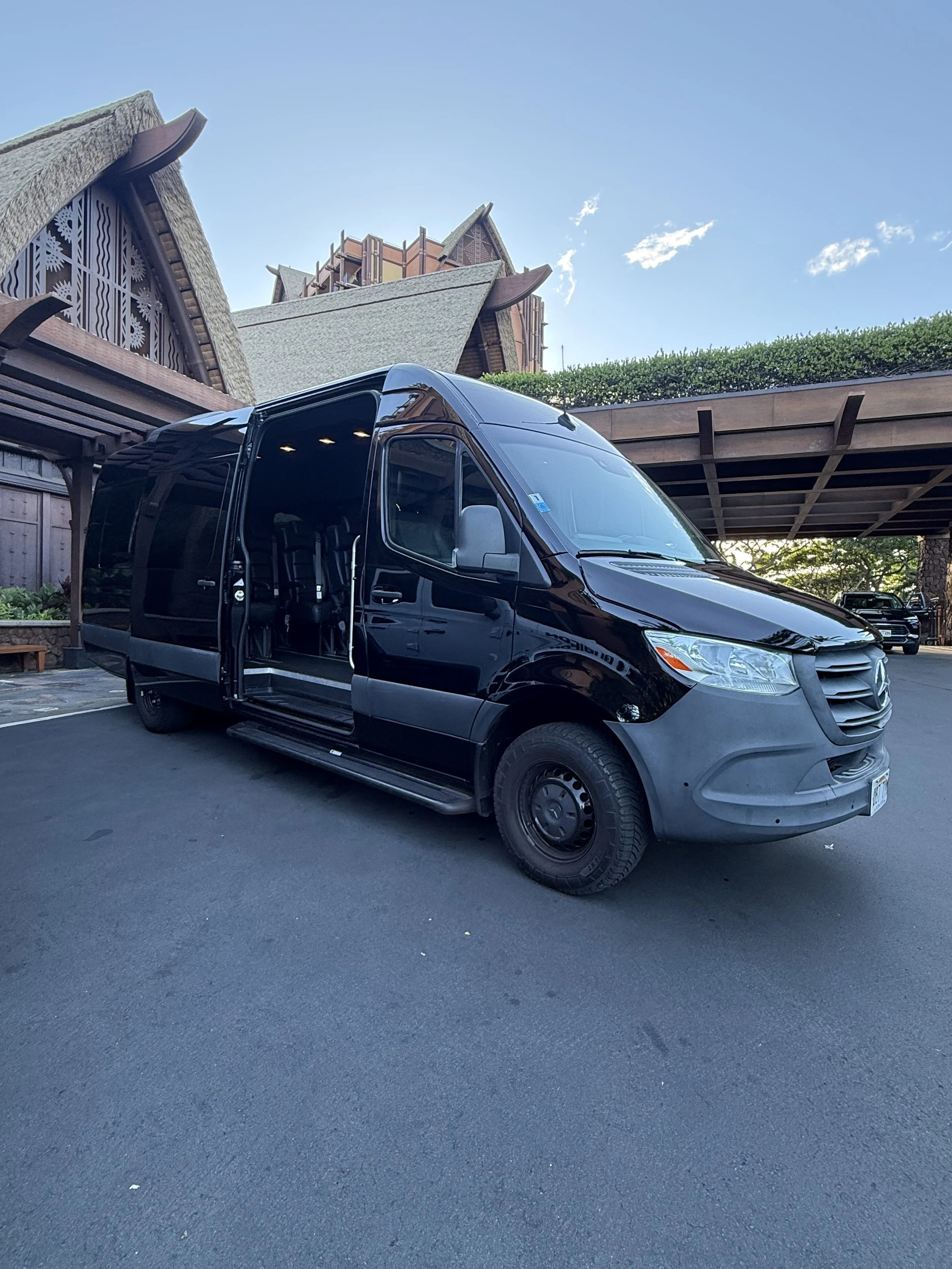 First Class Transportation luxury chauffeur service contact image