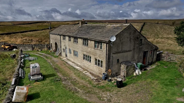Completed stonework repairs and lime repointing at Springhead Lane, Huddersfield