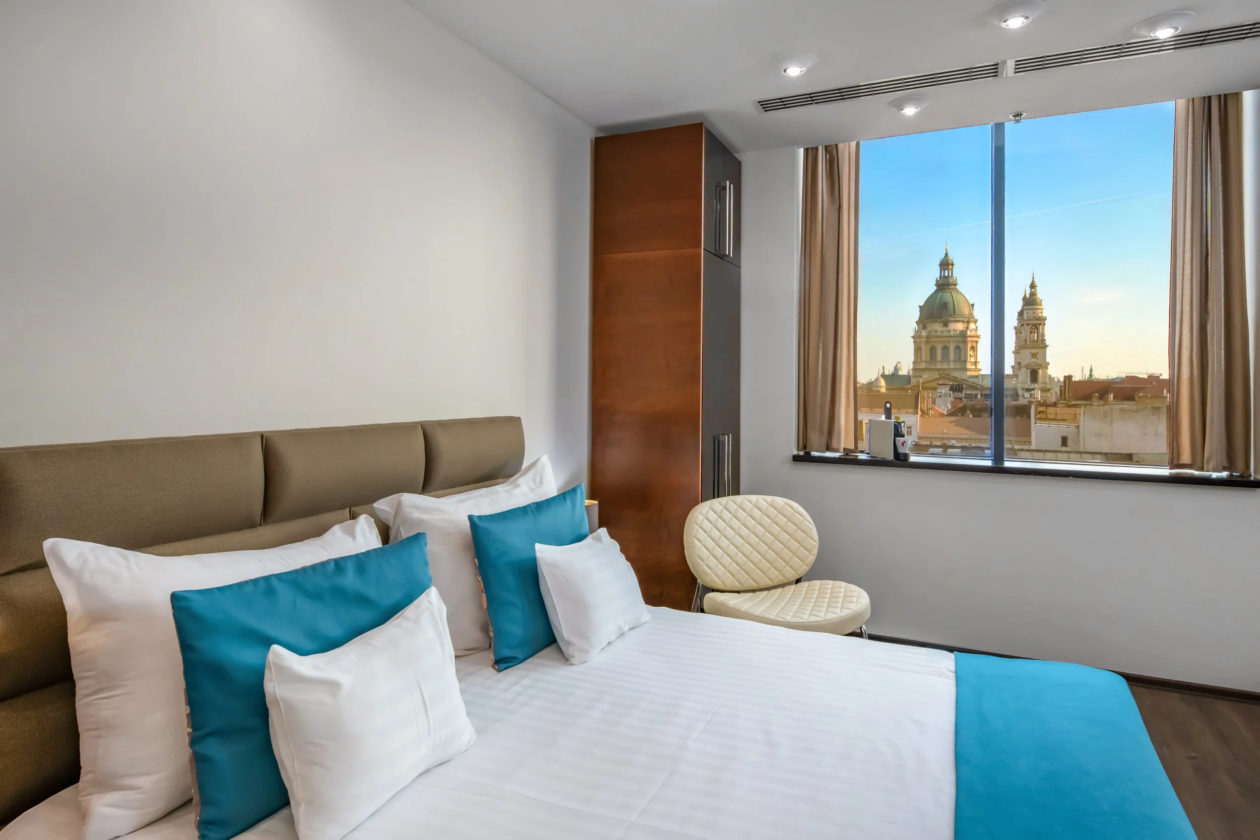 Suite Room