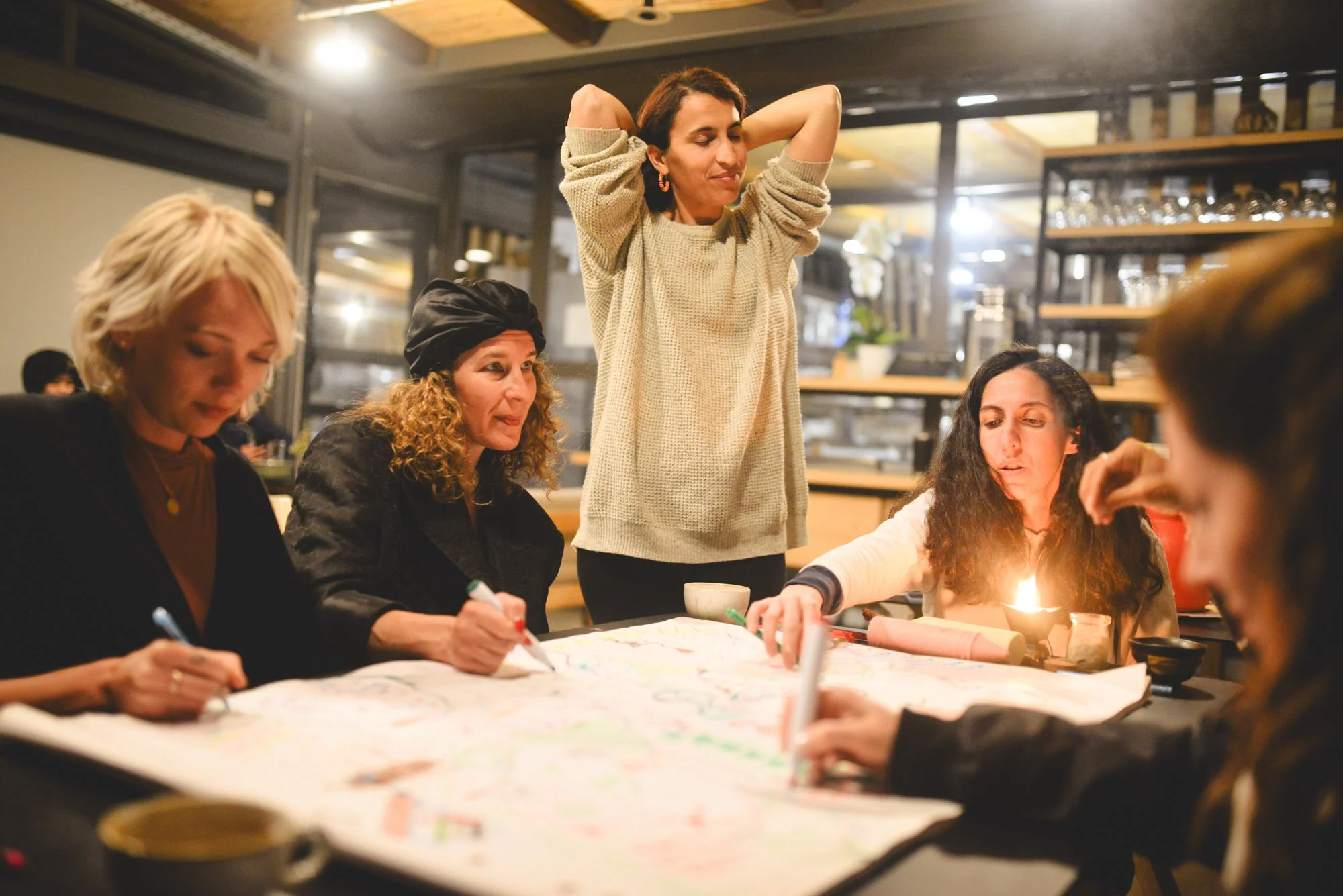 Eva Dalak working with a group