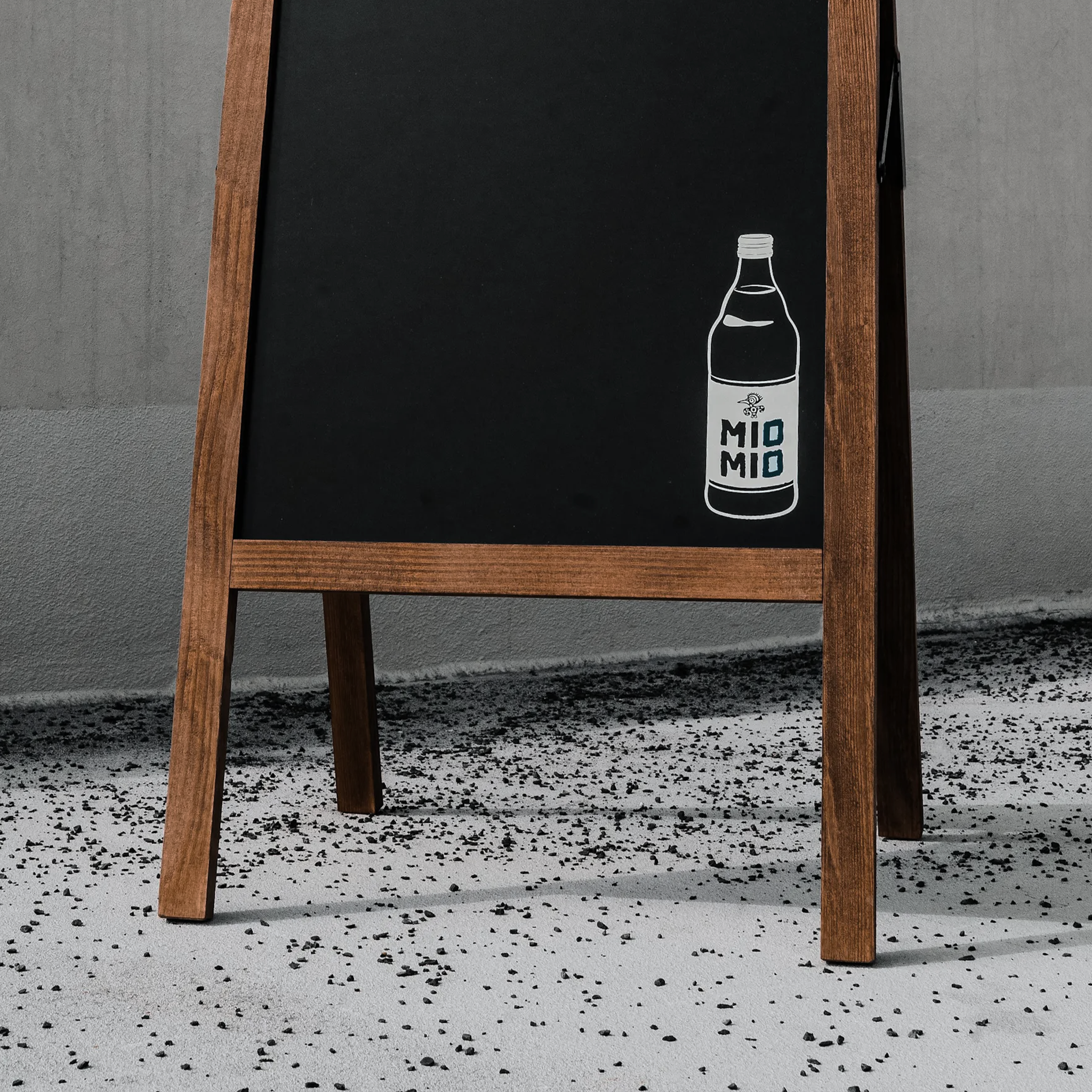 Mio Mio merch detail 5