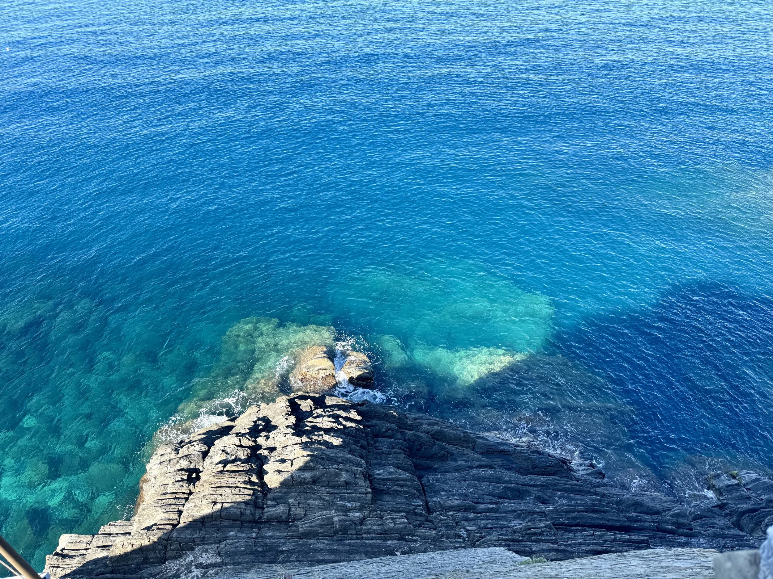 Riomaggiore and Via dell’Amore travel view