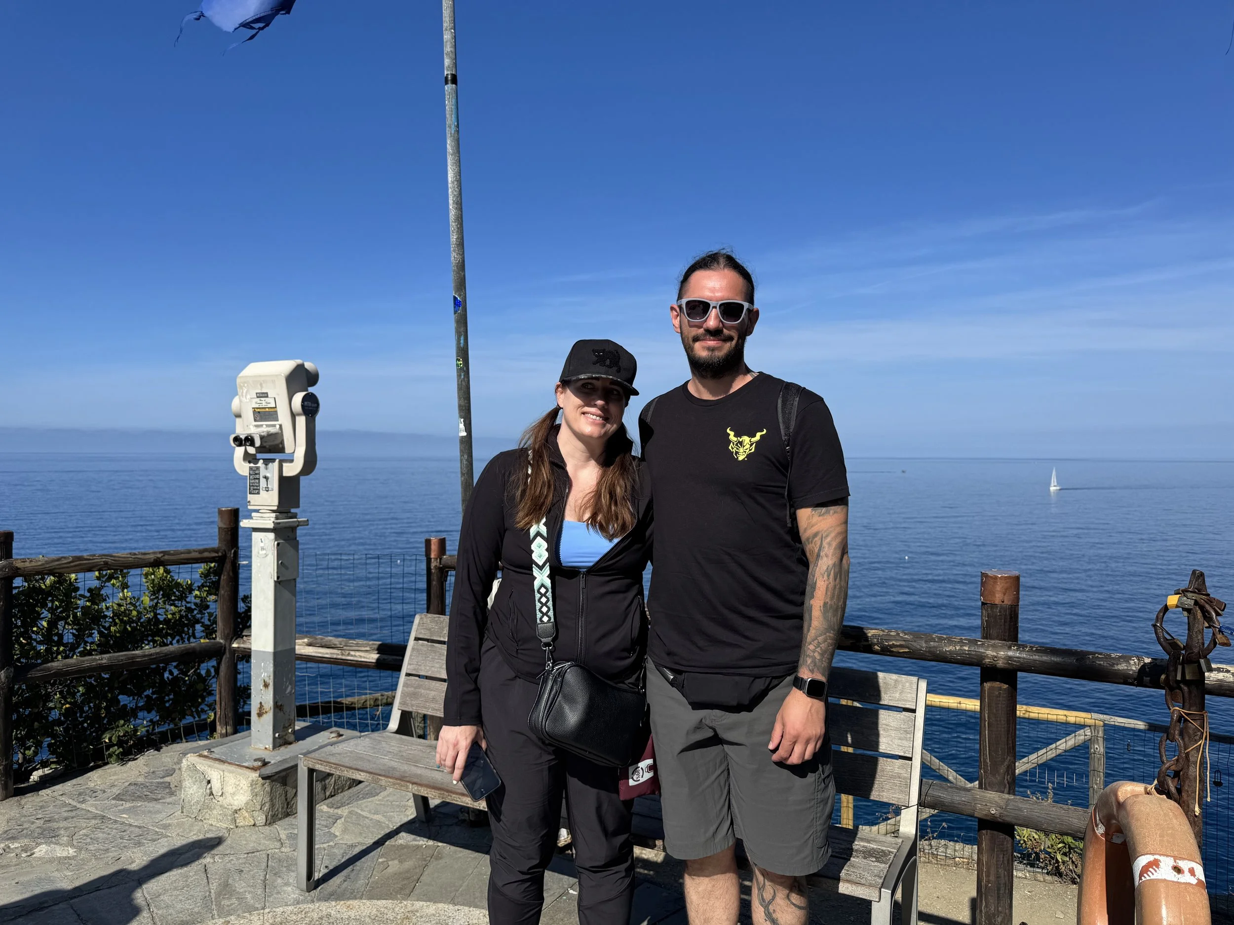Couple at the Manarola viewpoint