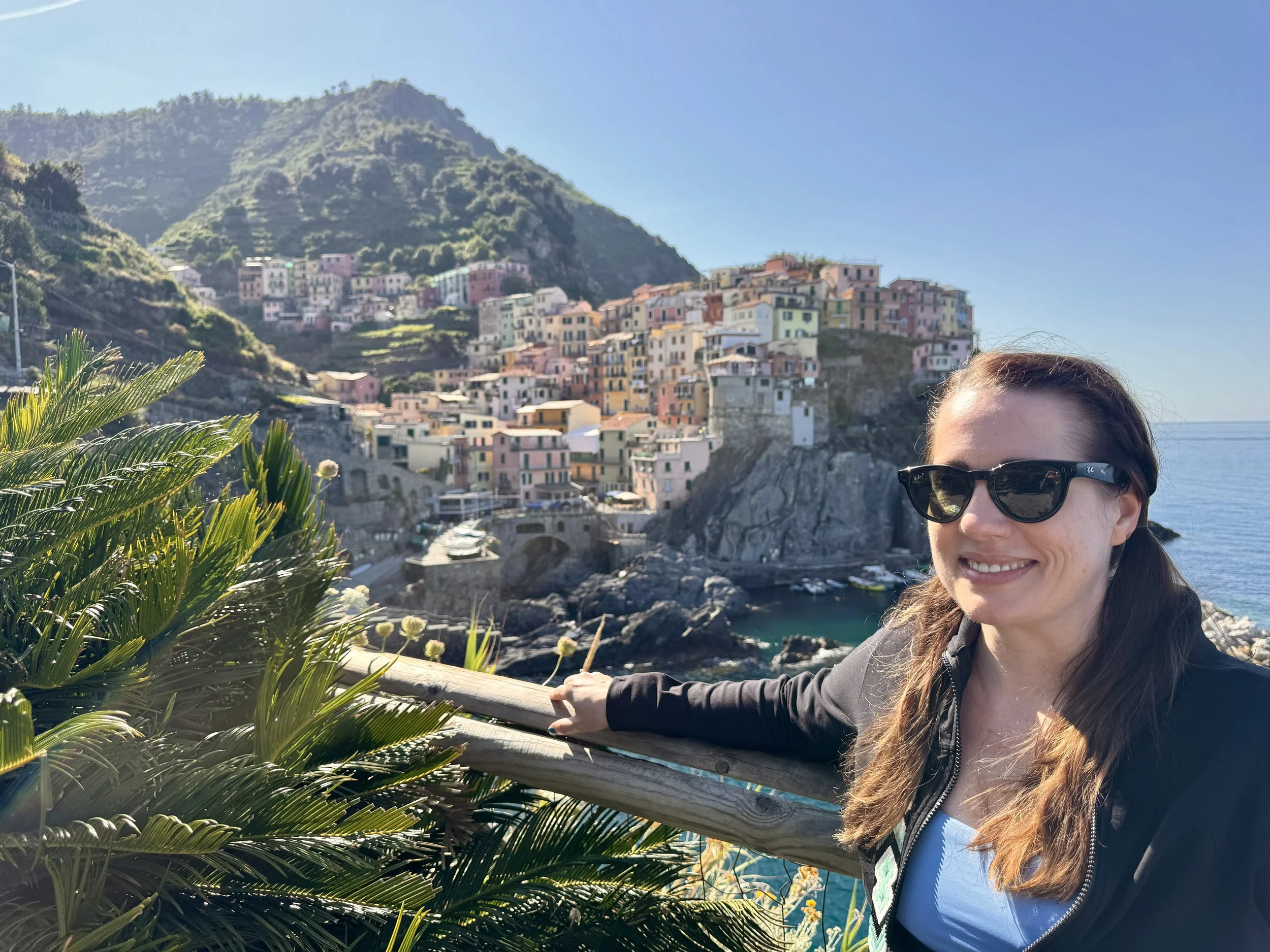 Traveler at the Manarola viewpoint