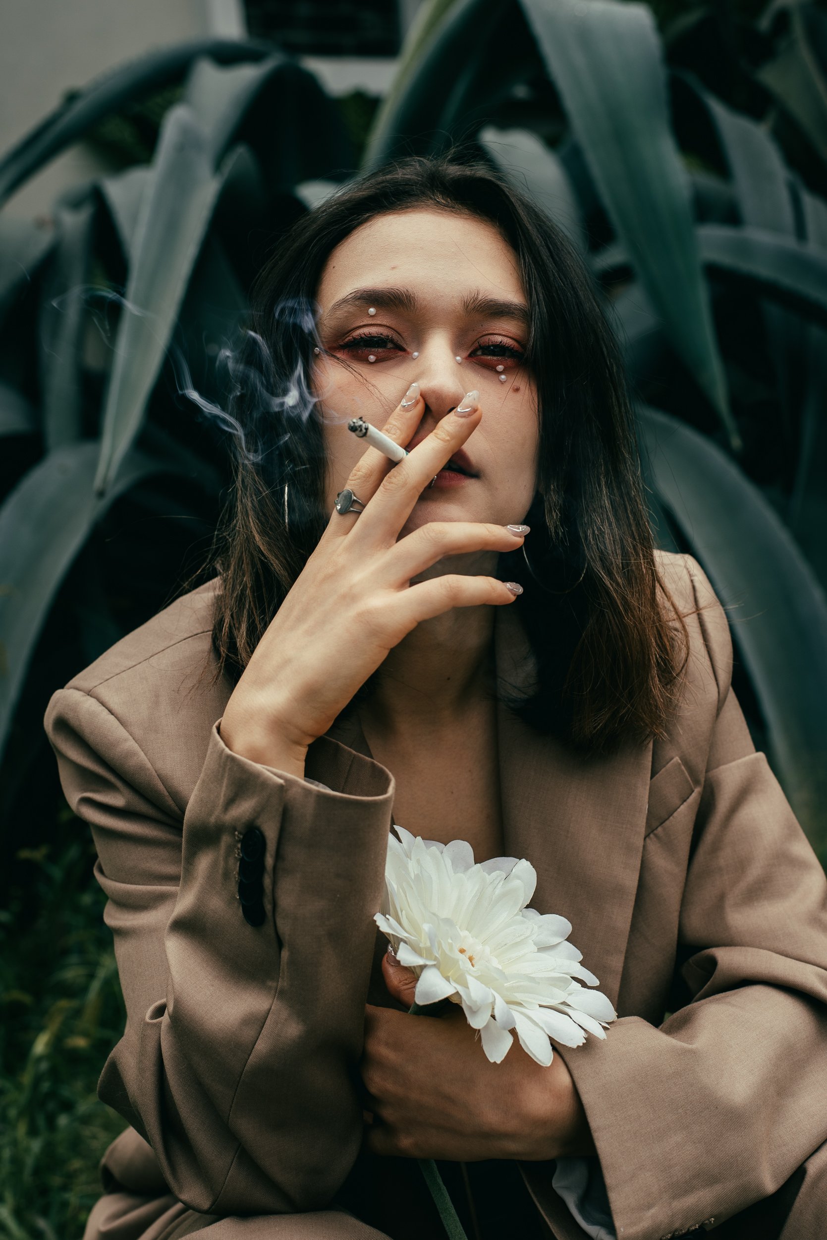 Retrato de Alejandra en bosque con luz natural — sesión de retrato Mauricio Candela