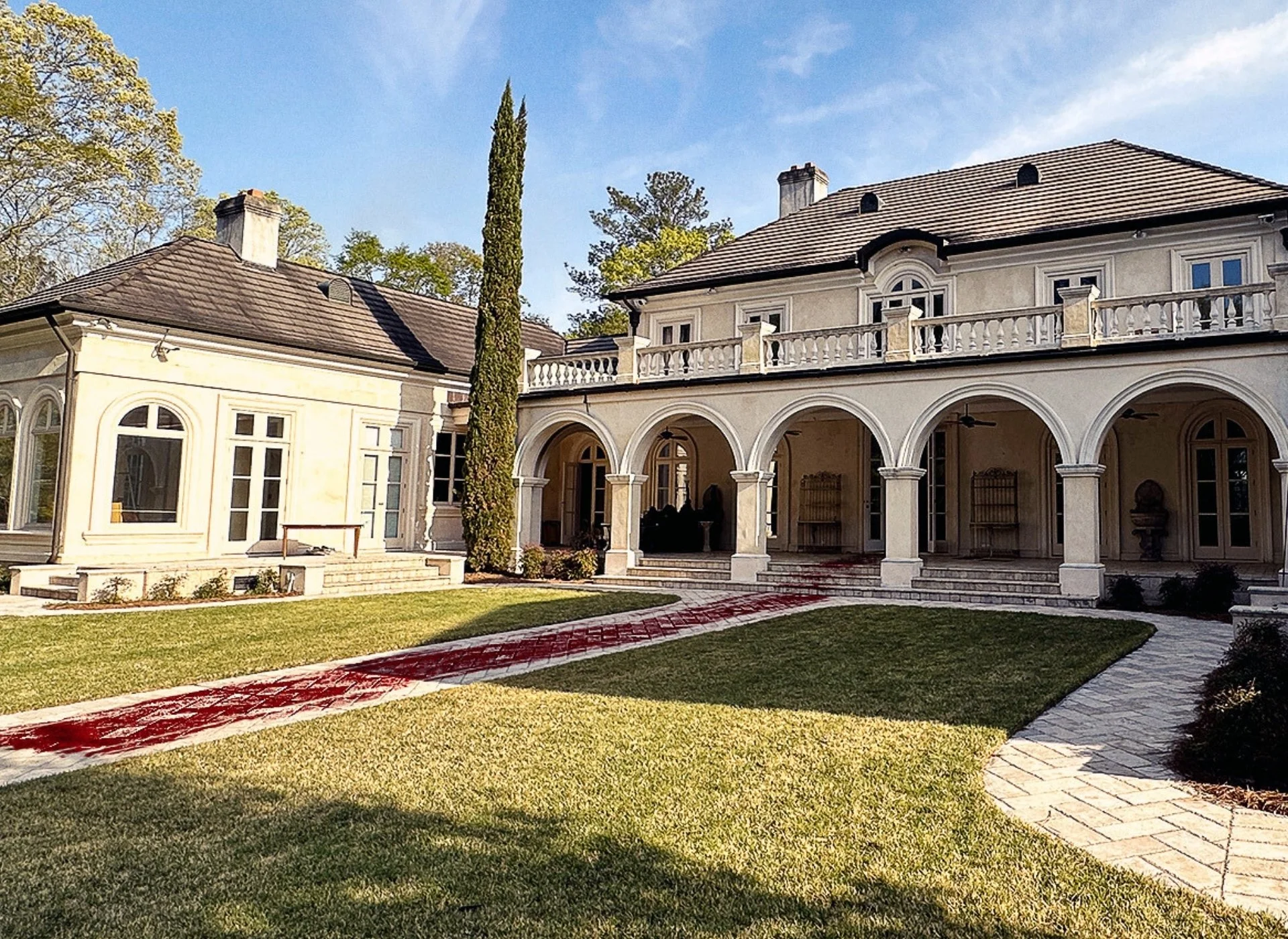 Front view of the Bone Lake Mansion