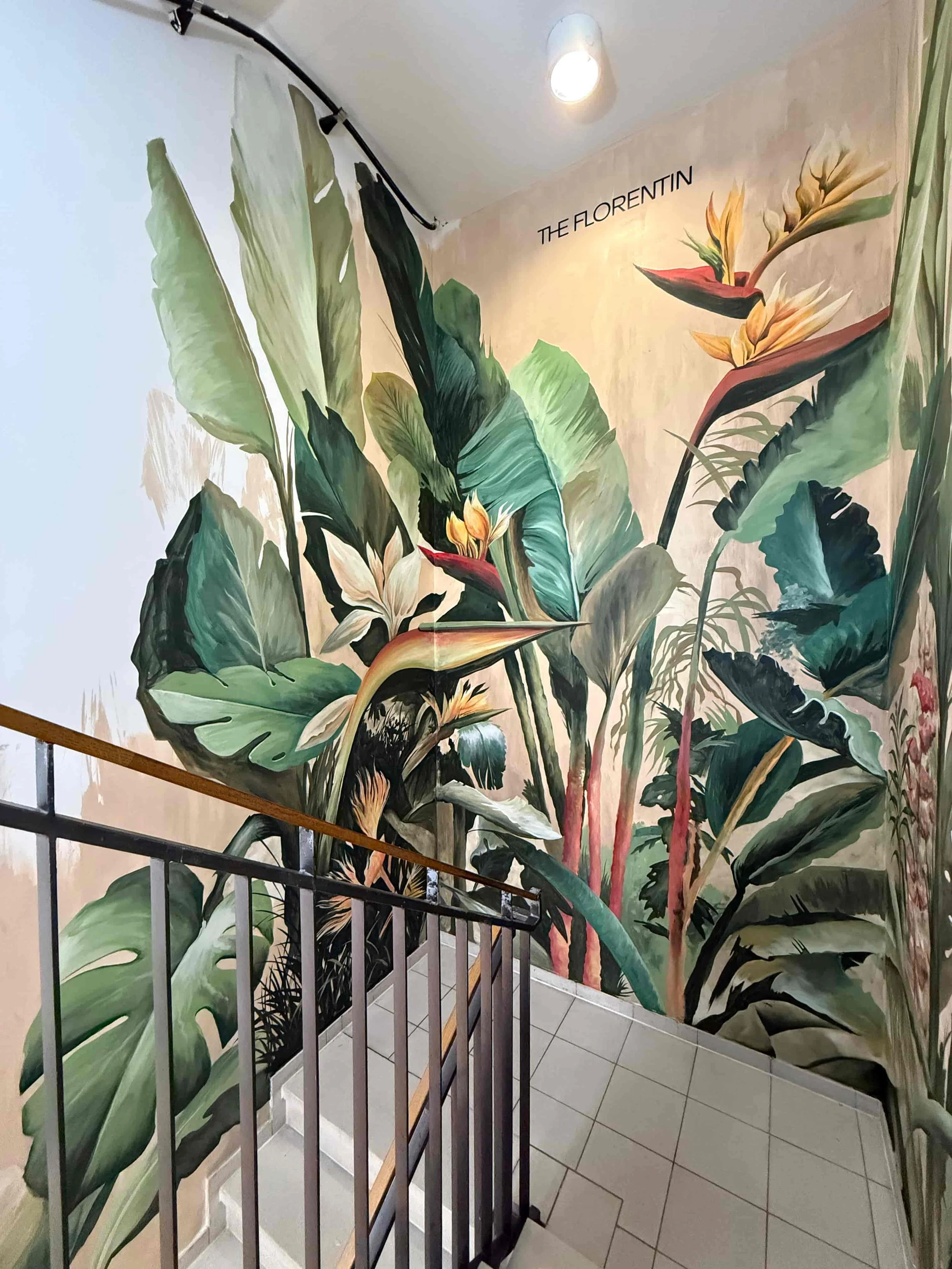 Wandgestaltung im Treppenhaus des Hotel The Florentin Frankfurt