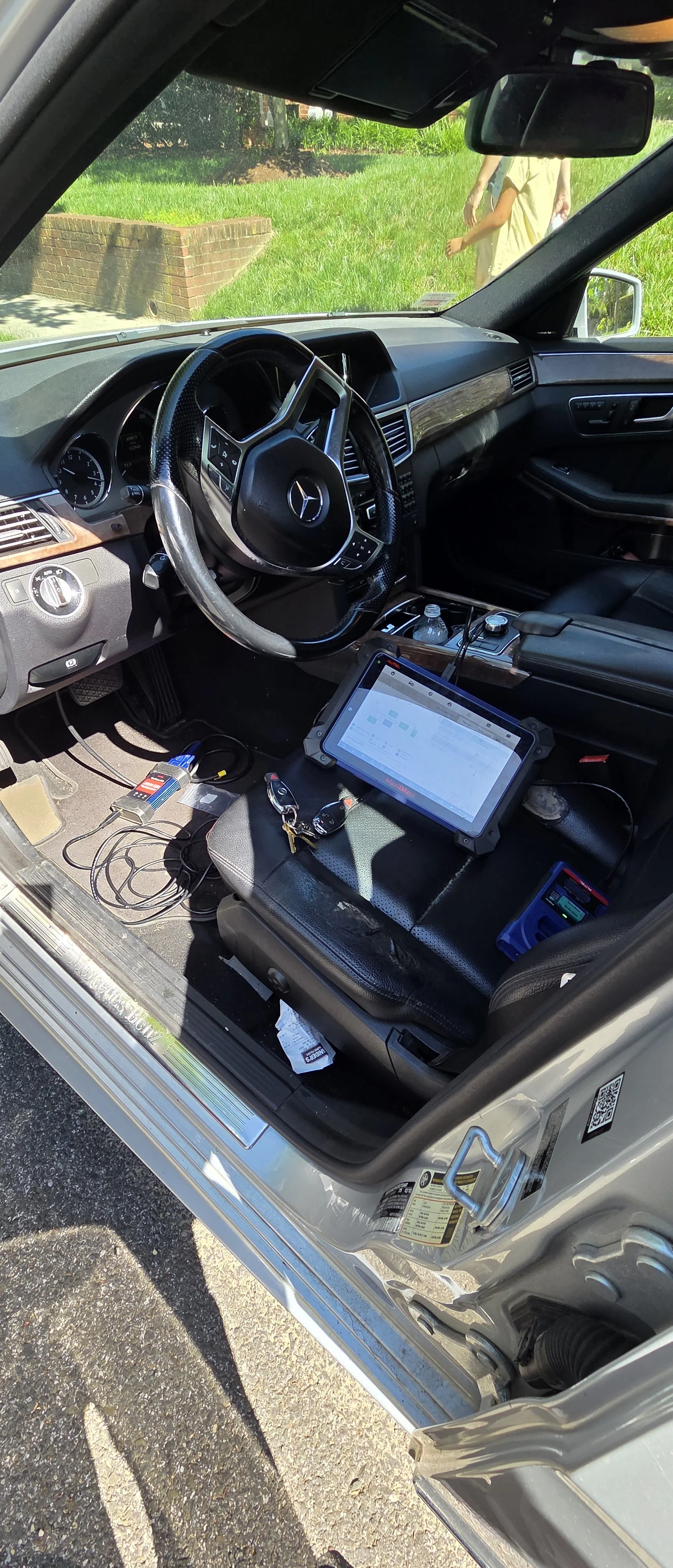 Autel IM608 Pro programming a Mercedes key on-site — Capitol Locksmith DC car key programming Washington DC Maryland