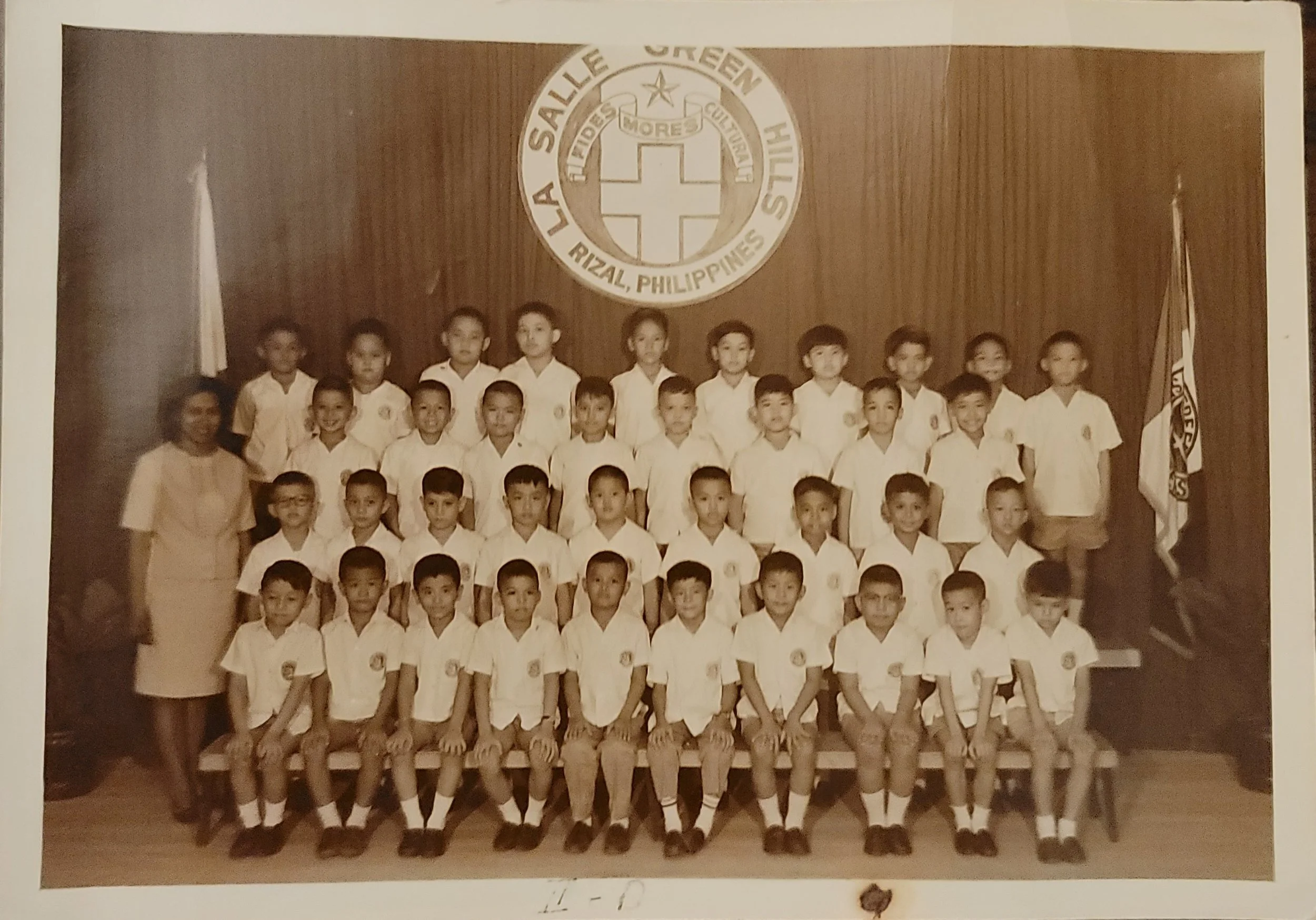 La Salle Green Hills Grade II-D class photo