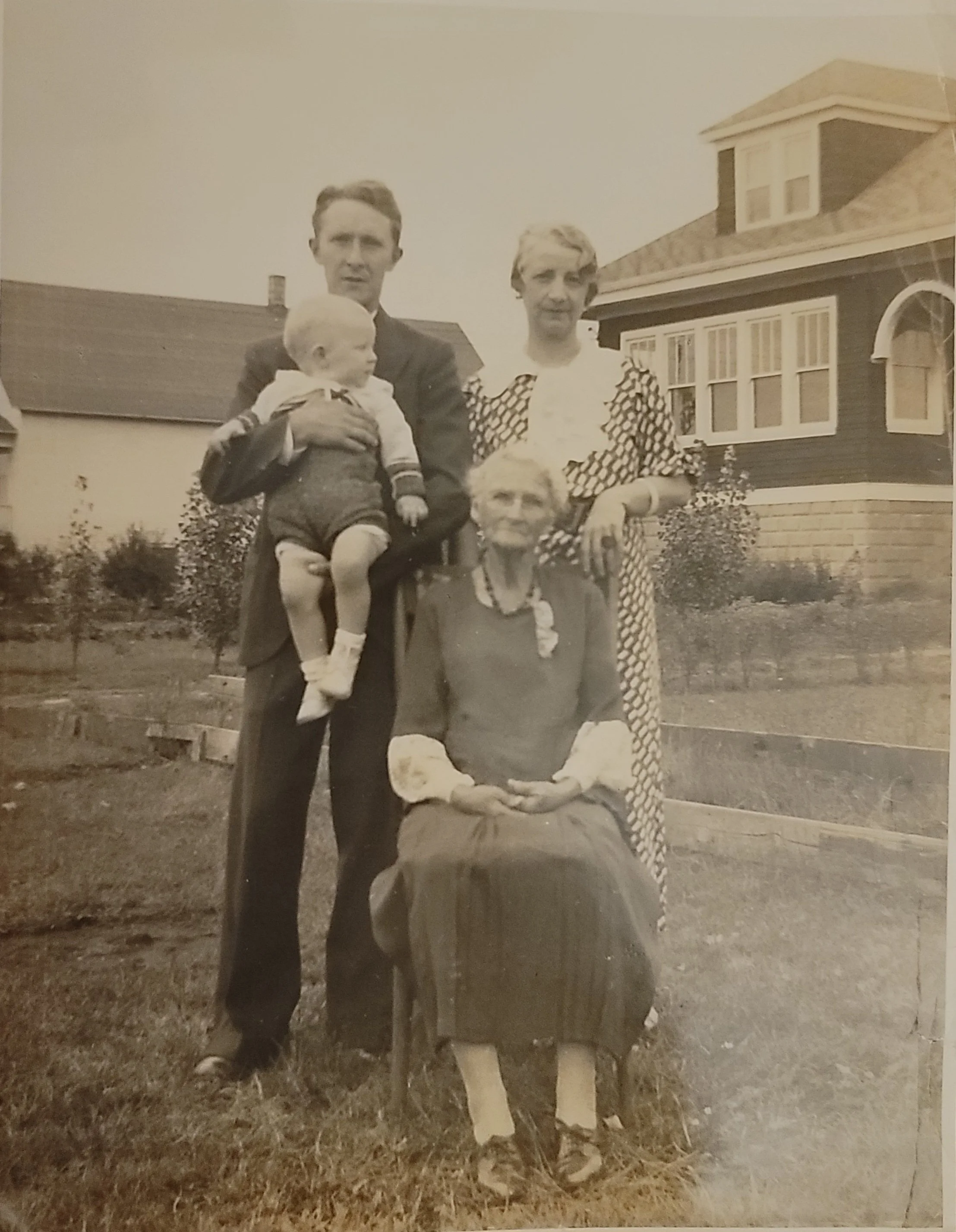 Four generations: Thomas Kenny as baby, Thomas Eugene, Emma, and Marie Louise