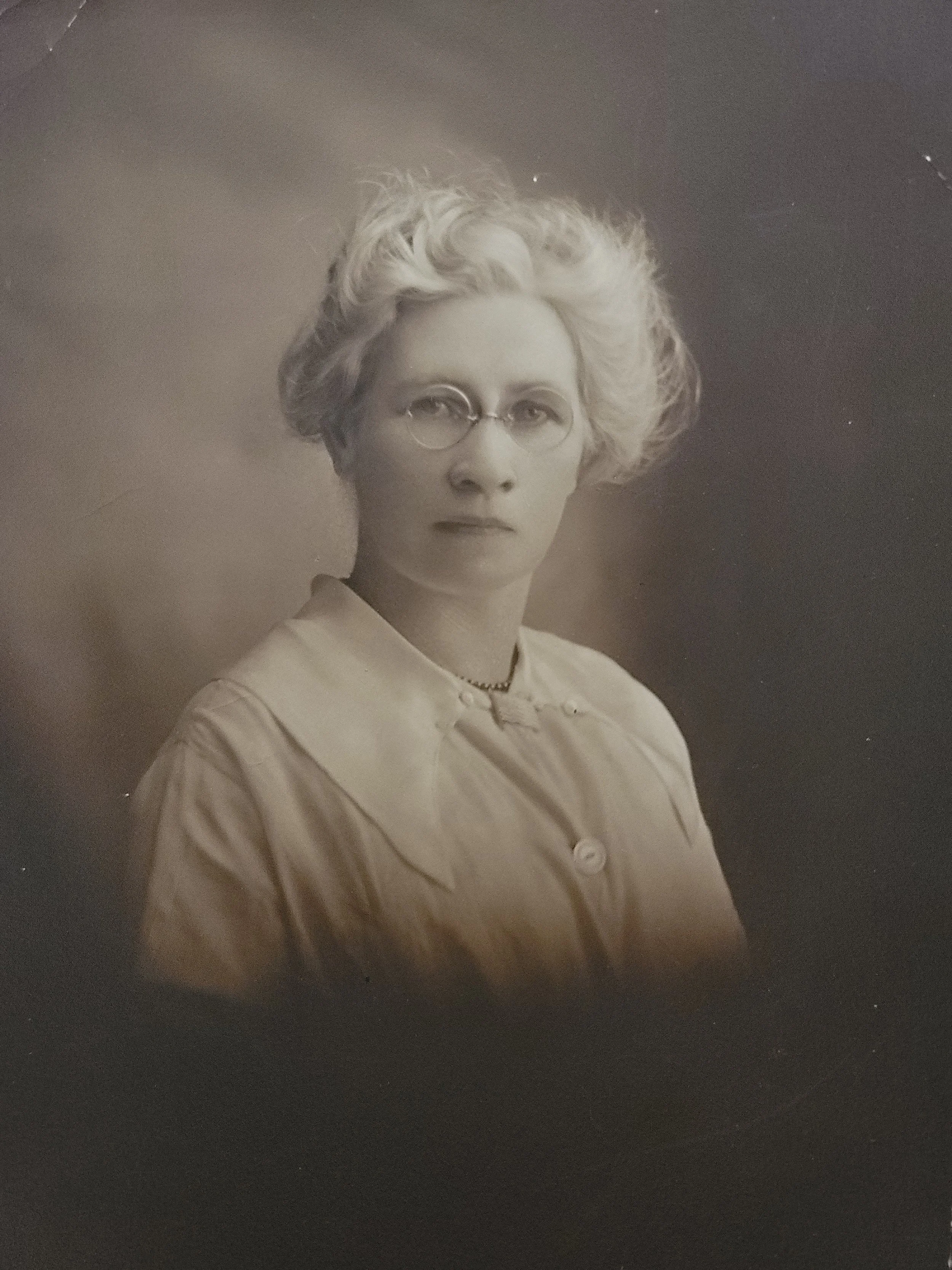 Professional studio portrait of Mary F MacKinney Aunt Maime c 1915-1920 Brooklyn — preserved without identification for ninety years