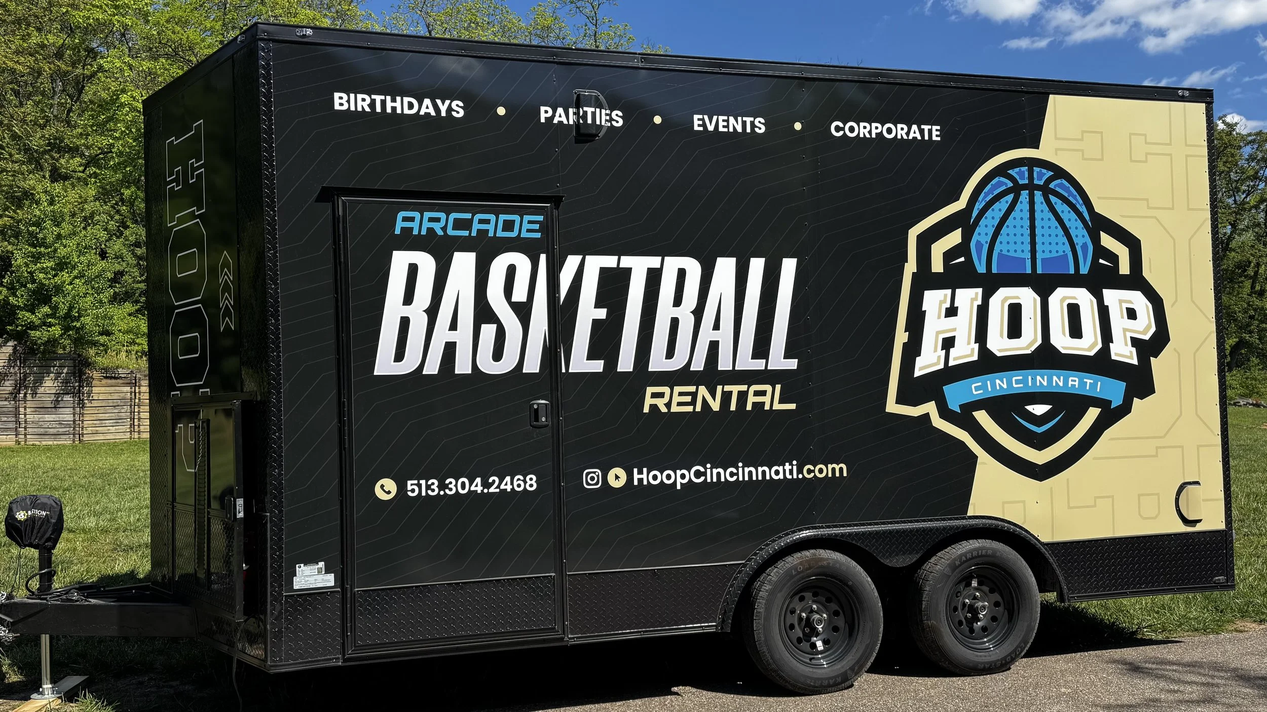 Mobile Basketball Arcade Trailer Setup