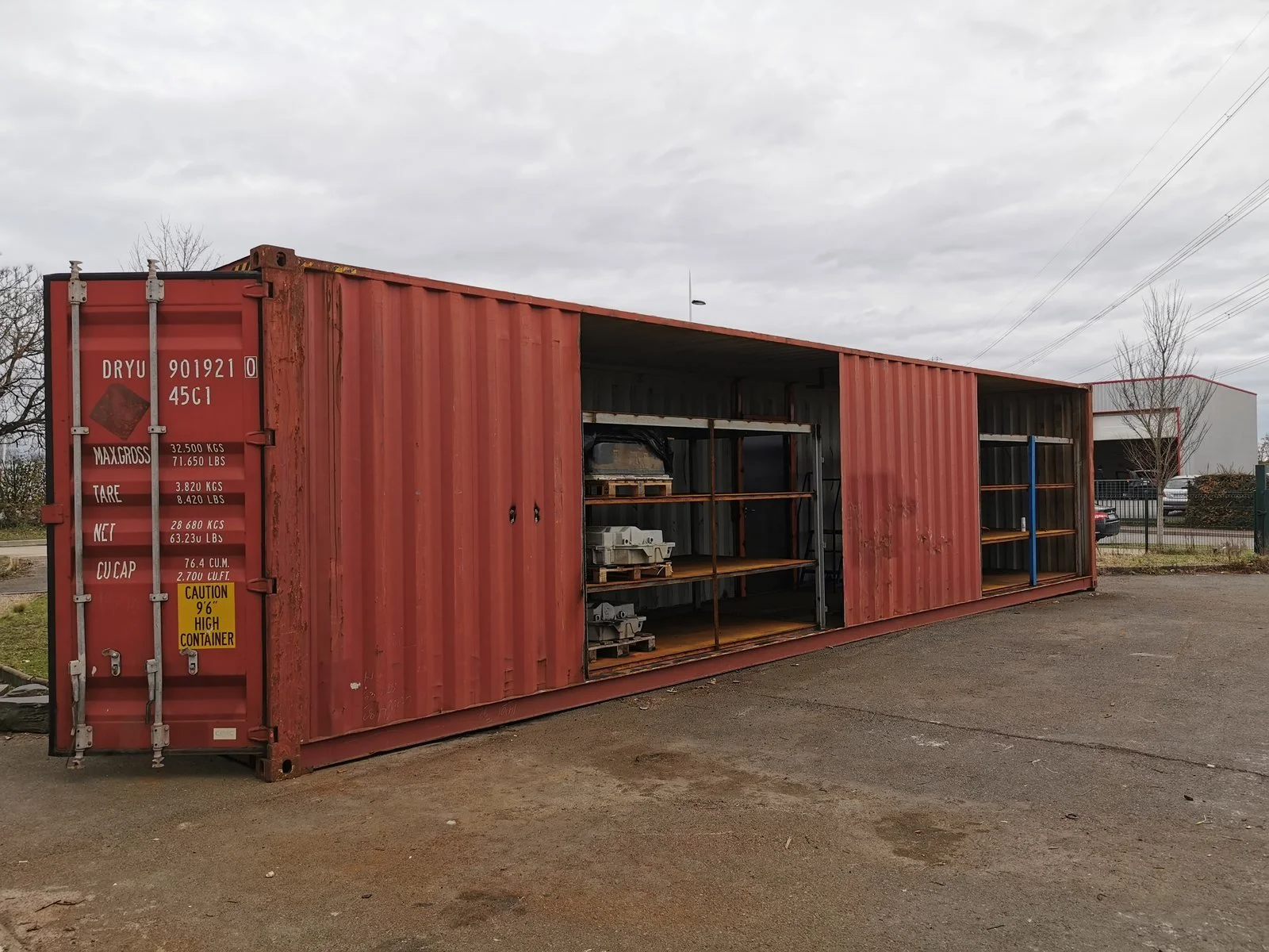 CycleWatt E-Stack® cabinet at the Tours site
