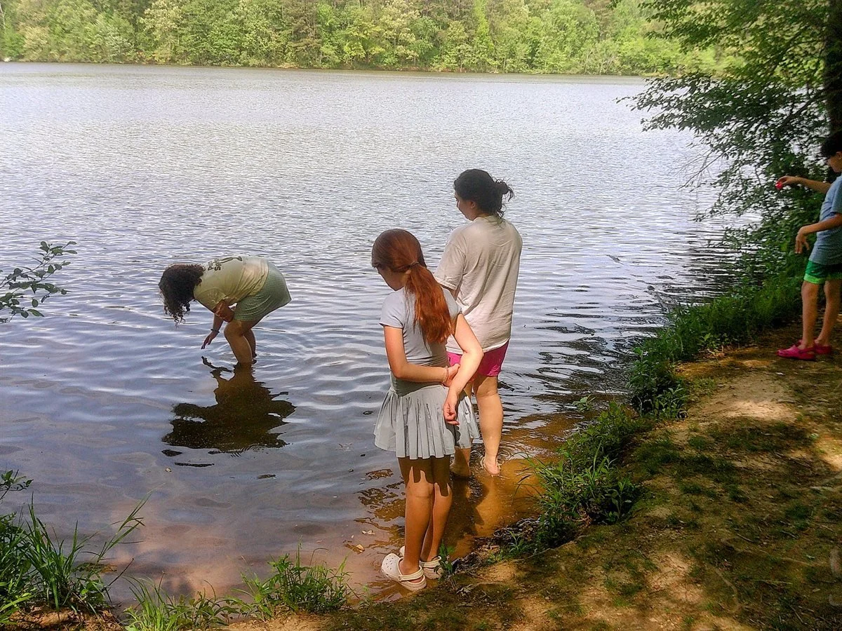 Cohort exploring the lake at the spring Shabbaton