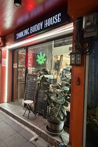Smoking Buddy House Khao San Front