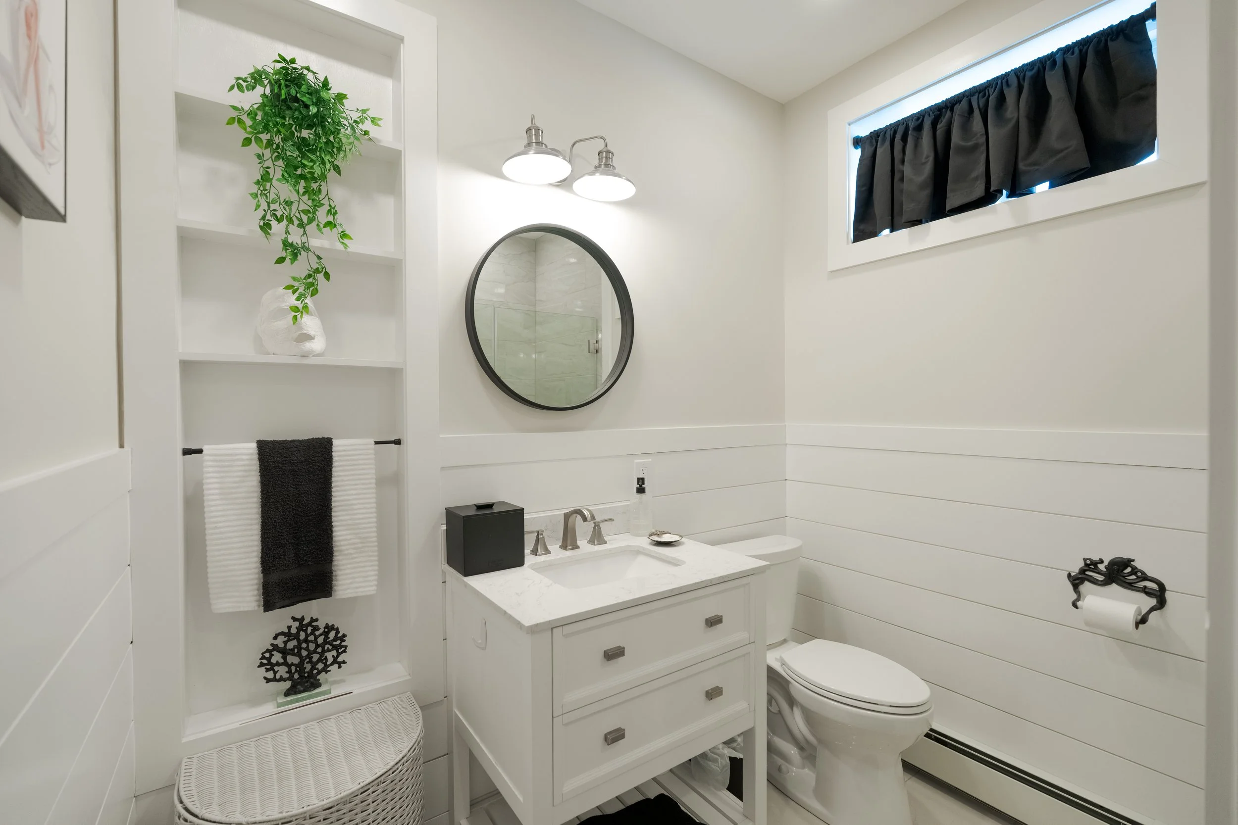 JSPA studio bathroom