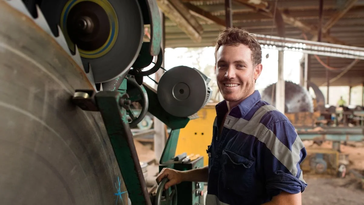 Australian tradie with work vehicle — equipment and vehicle finance