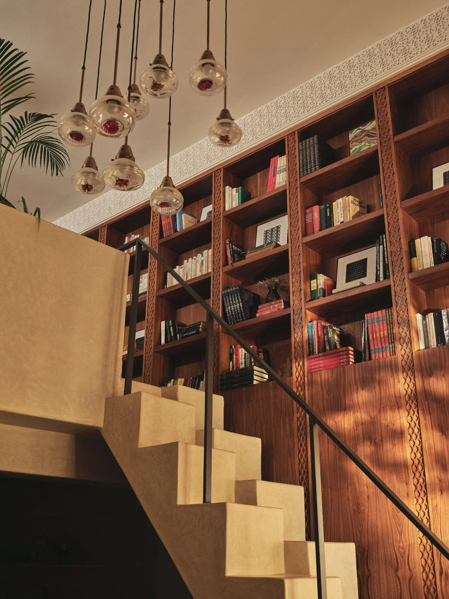 The Izza room with cubed staircase