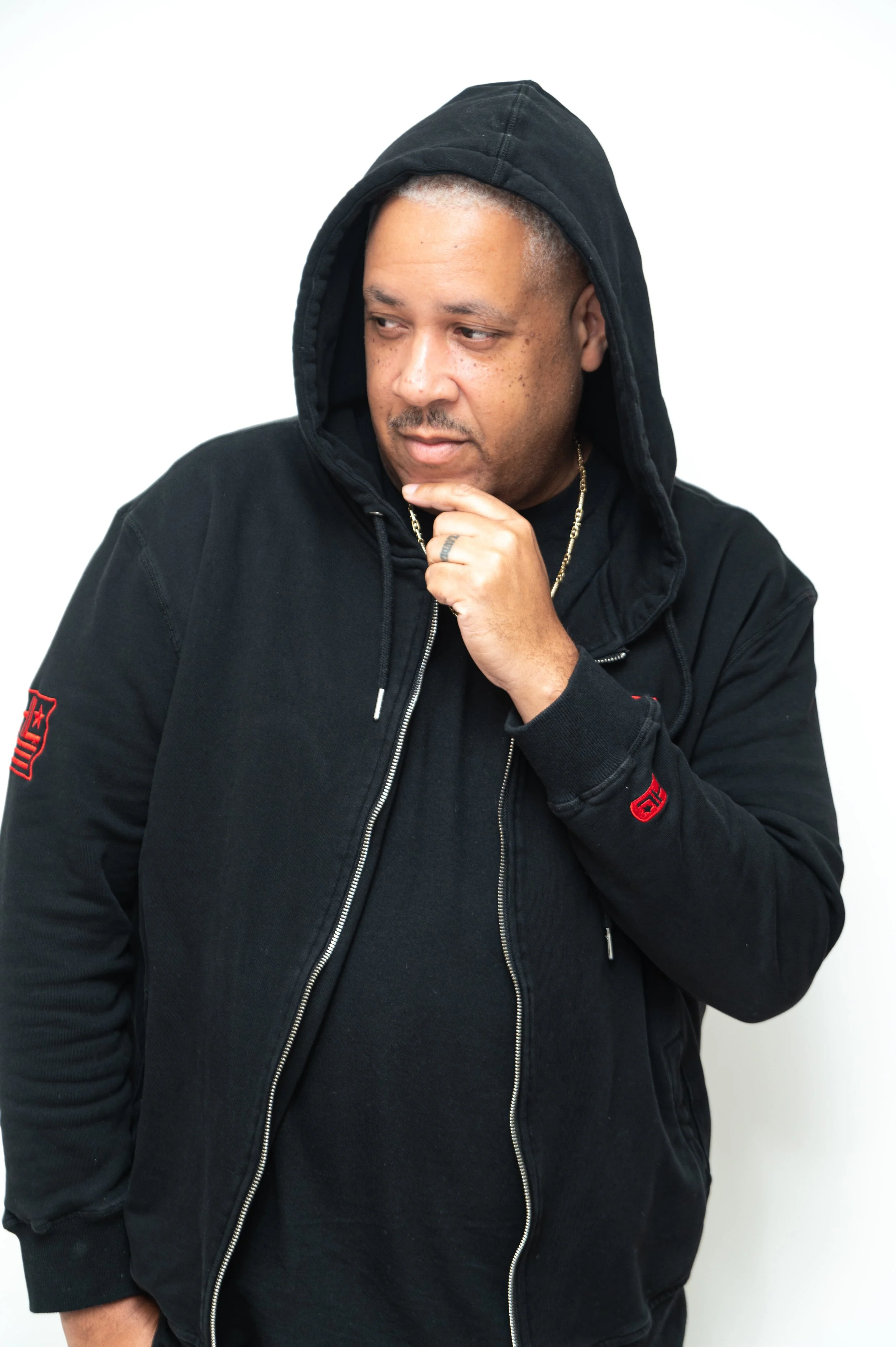 DJ Epps performing
