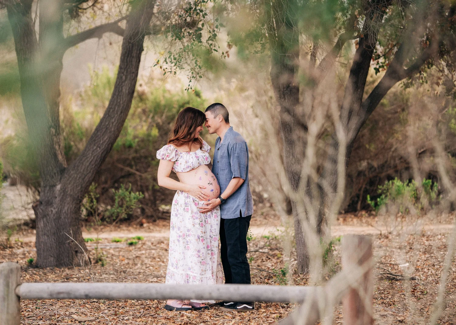 Maternity session under the trees at Aliso and Wood Canyons Wilderness Park in Laguna Niguel