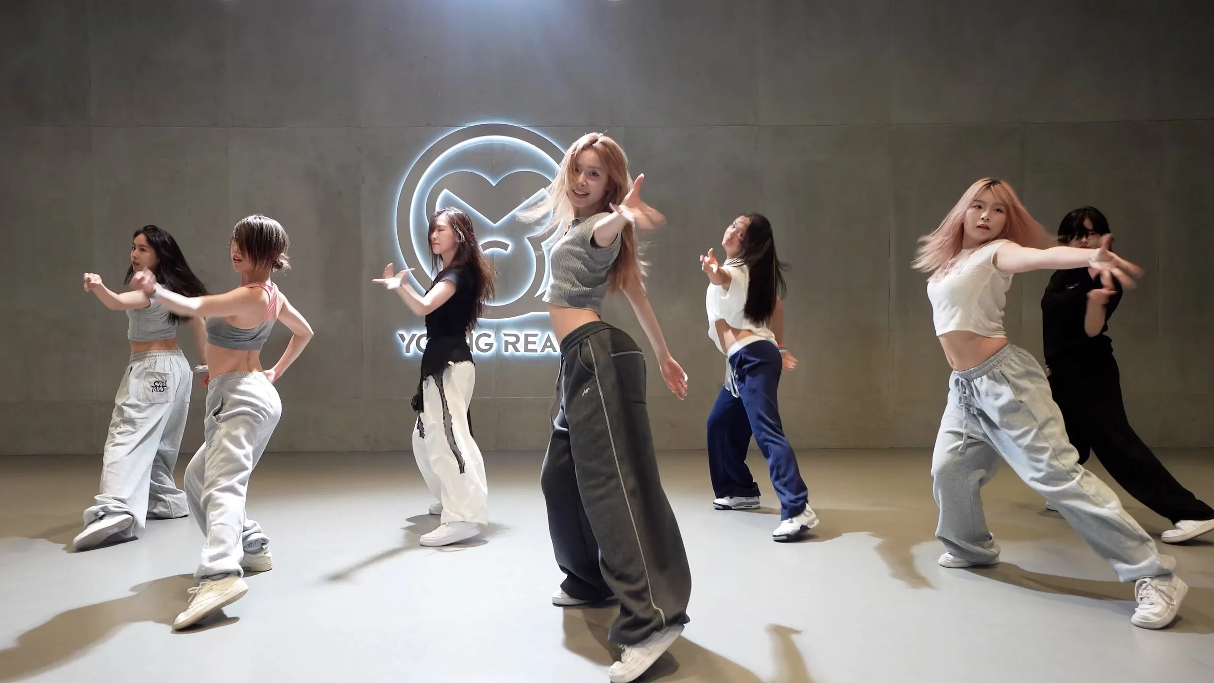 Dance classes at Young Reach Studio