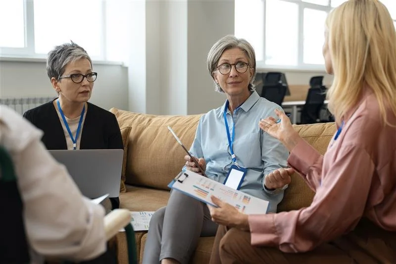 Navigator meeting with a family